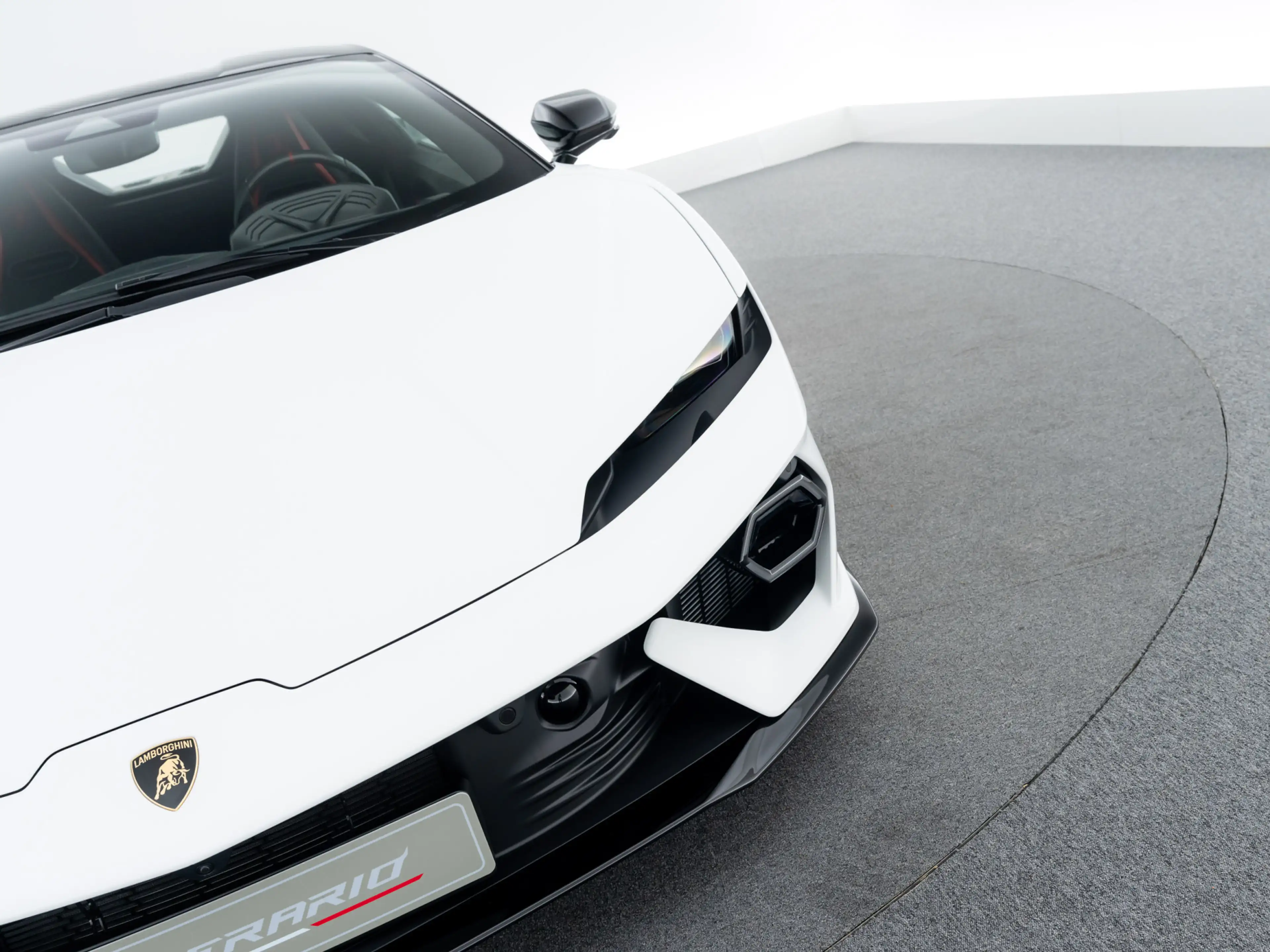 Lamborghini Temerario MY26 | Xpel matt | Comfort seats — photo 11