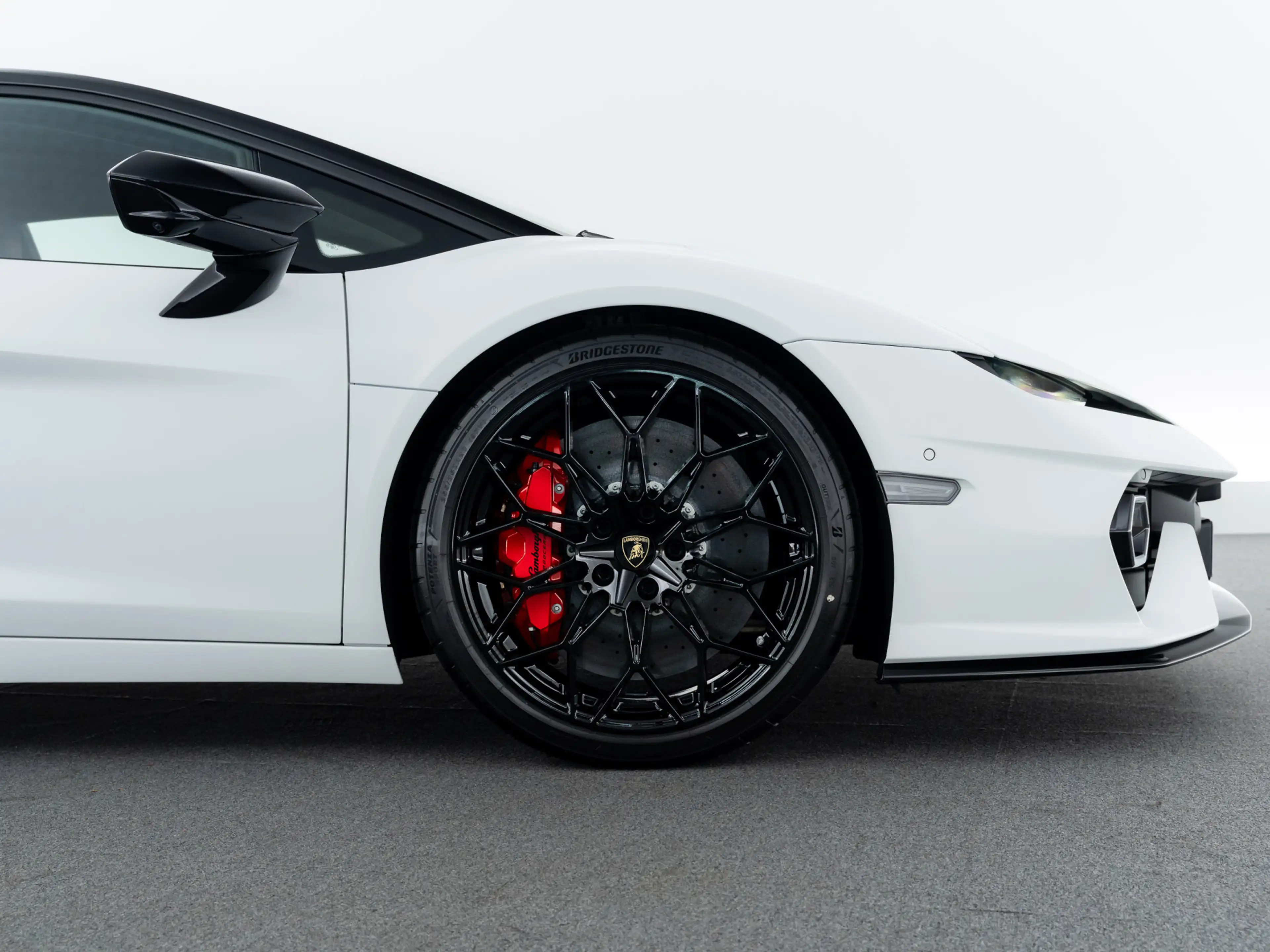 Lamborghini Temerario MY26 | Xpel matt | Comfort seats — photo 9