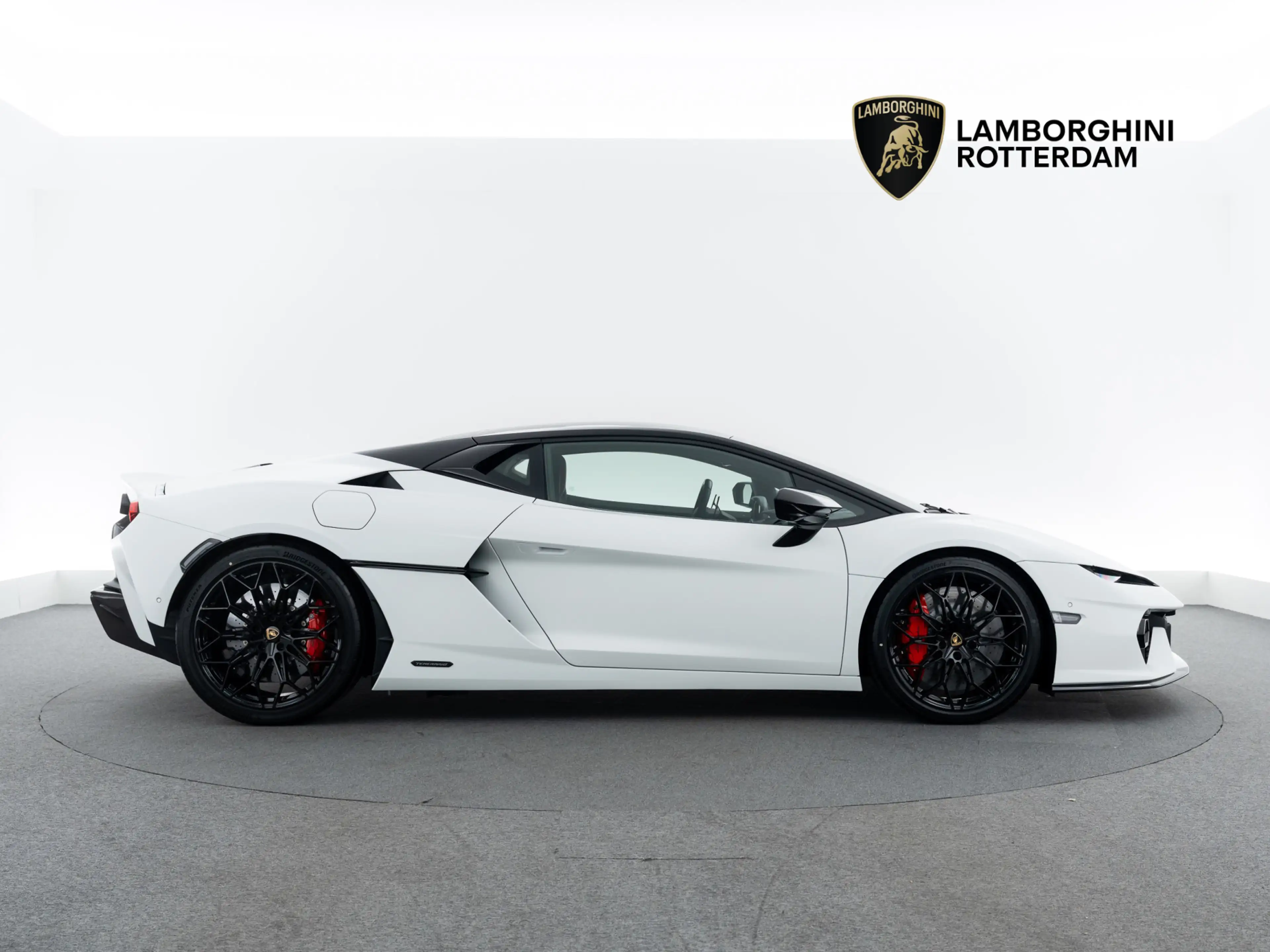 Lamborghini Temerario MY26 | Xpel matt | Comfort seats — photo 2