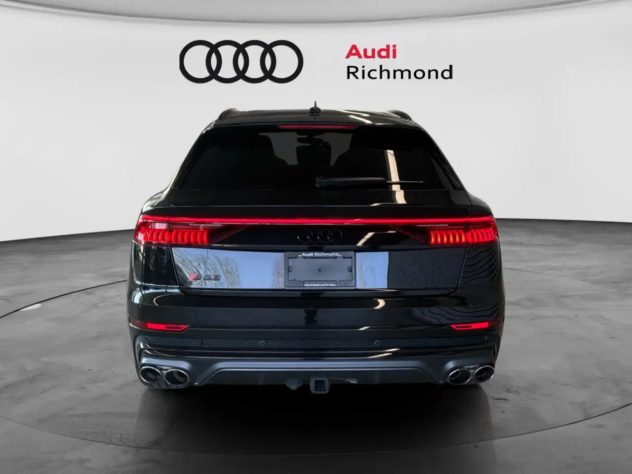Audi SQ8 снимка Audi SQ8