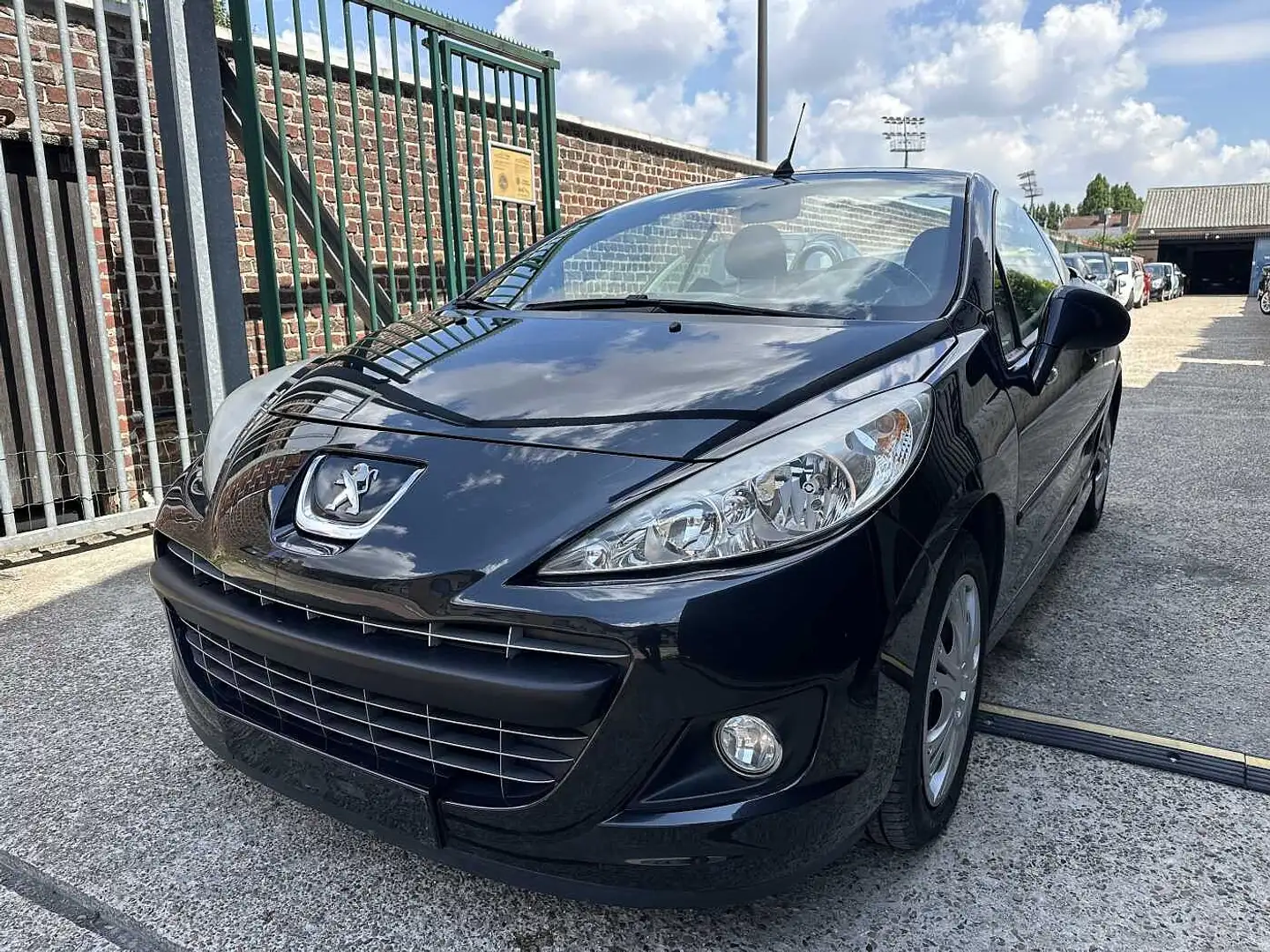Peugeot 207 CC 1.6 I MET 107DKM EDITION PACK Noir - 1