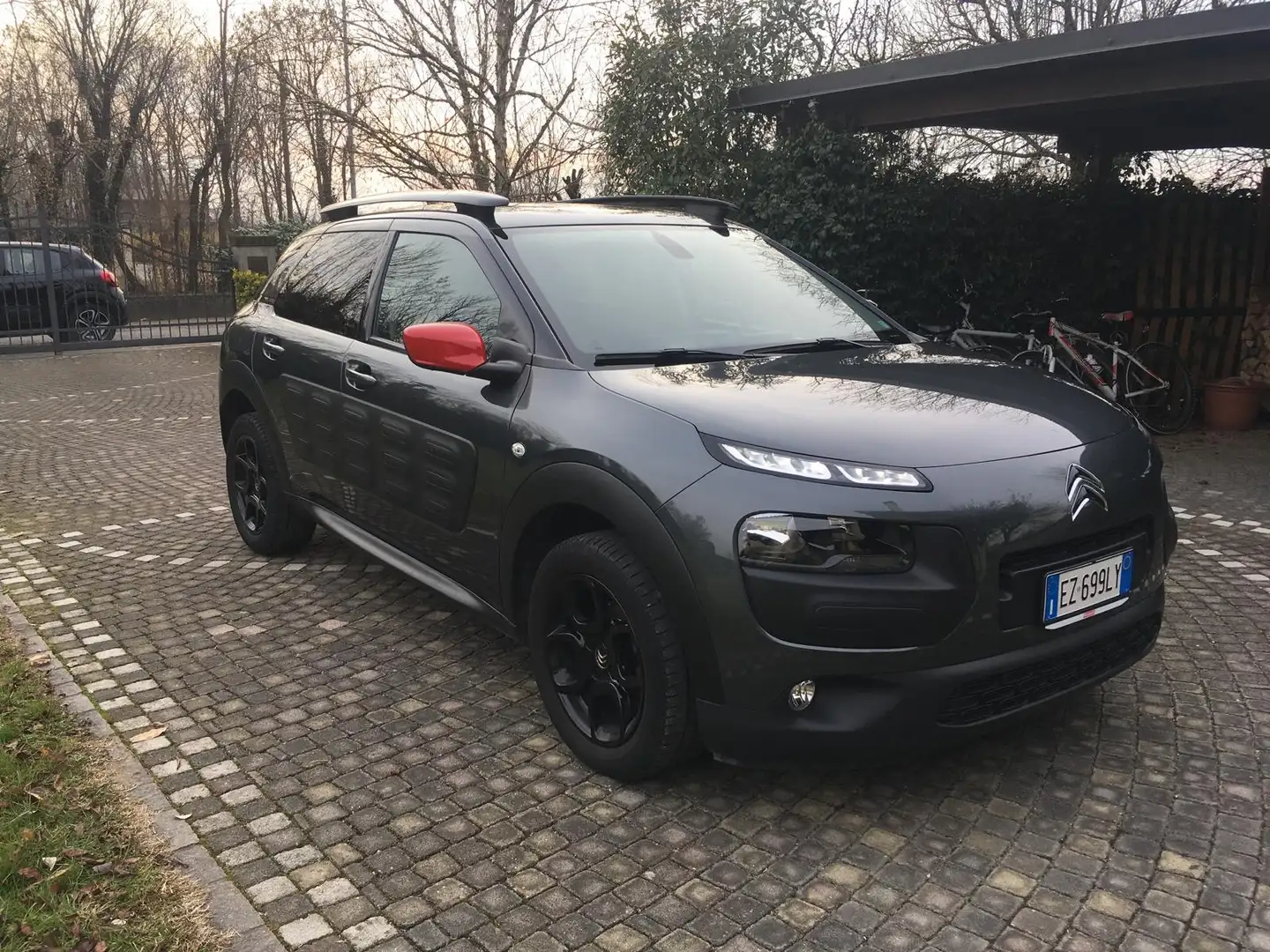 Citroen C4 Cactus PURETECH 1.2 110 CV BENZ EURO6 Gris - 2