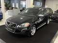 Volvo XC60 2.4 Diesel R-DESIGN*NAVI*LEDER*XENON* Schwarz - thumbnail 2