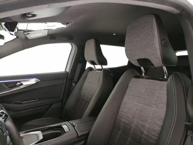 Renault Austral view 13