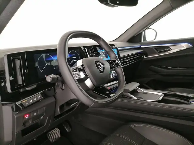 Renault Austral view 12