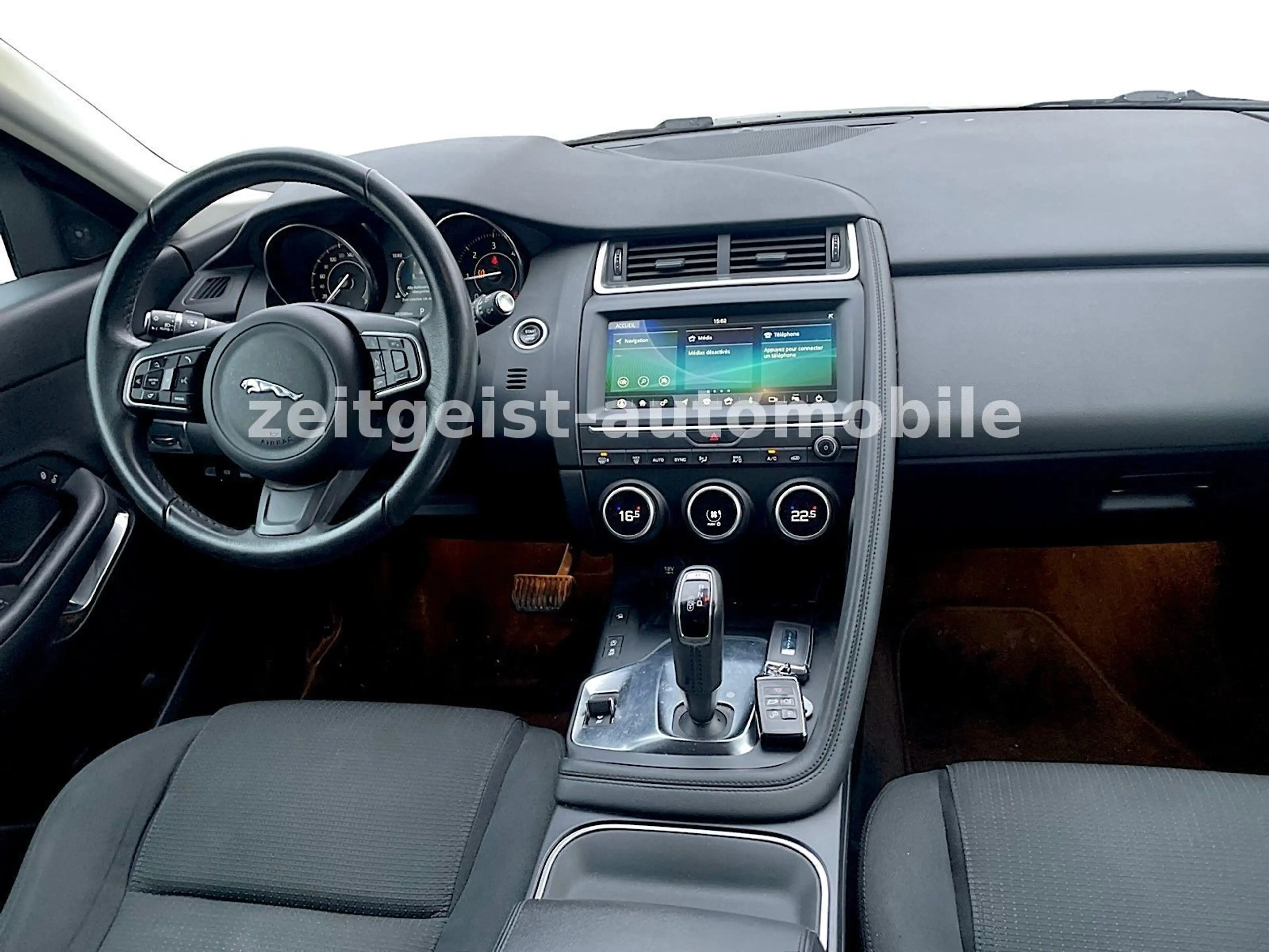 Jaguar E-Pace D150 4WD*1.HAND*TÜV&SERVICE NEU* — photo 10