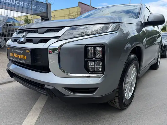 Mitsubishi ASX 2WD TÜV/Service Neu Garantie 31TKM 1.Hand