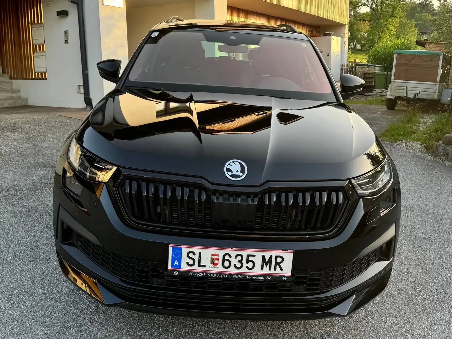 Skoda Kodiaq 2,0 TDI SCR 4x4 Sportline DSG Schwarz - 2