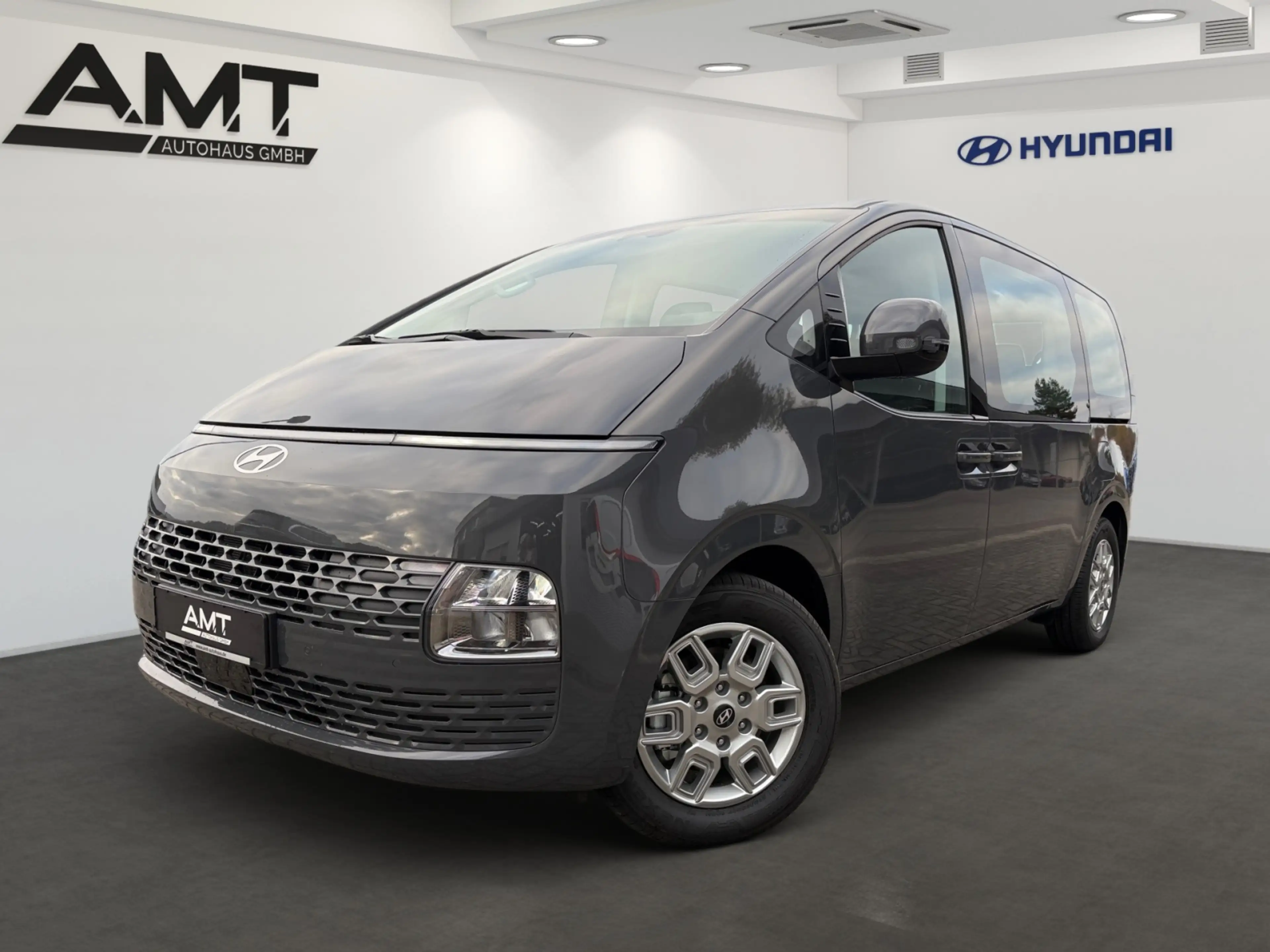 Hyundai STARIA 1.6 T-GDI Hybrid Trend (9-Sitzer) Klima