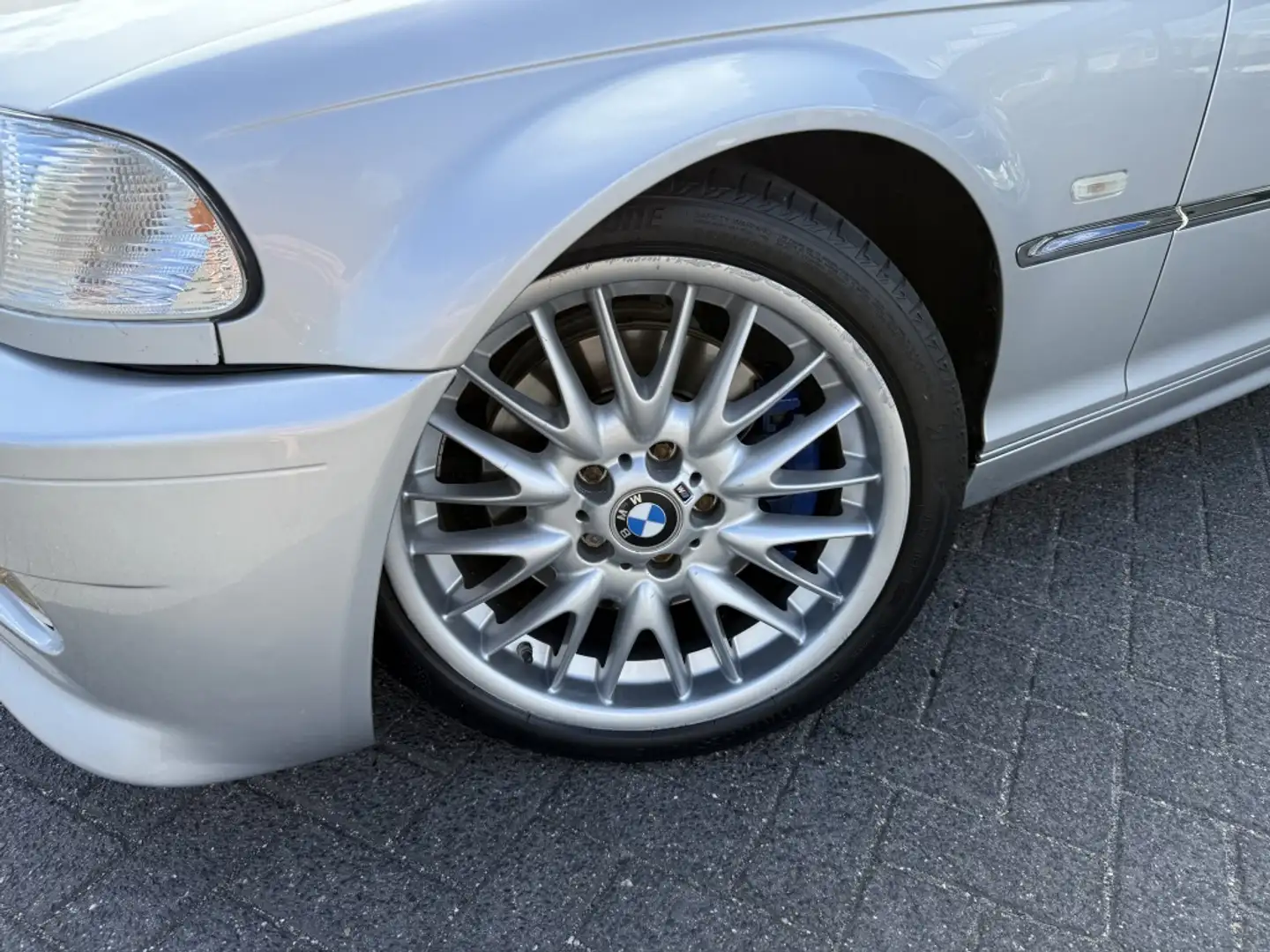 BMW 330 3-serie Cabrio 330Ci Executive Grijs - 2