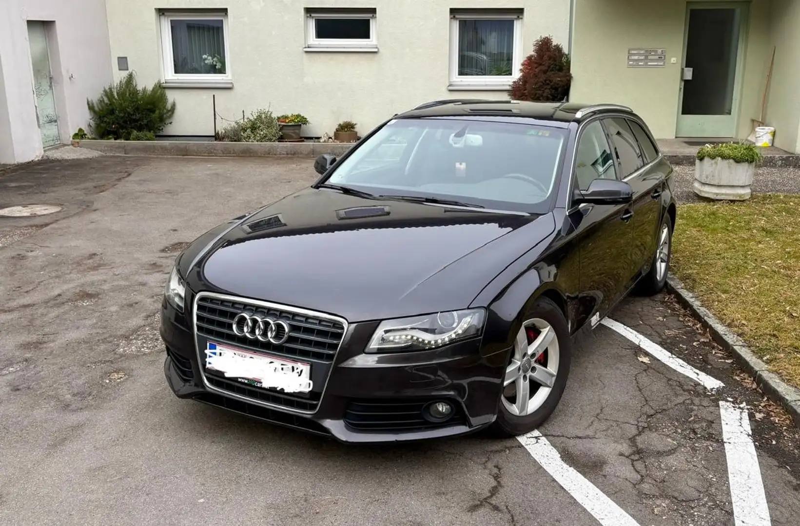 Audi A4 Avant 2.0 TDI DPF Ambiente - 1