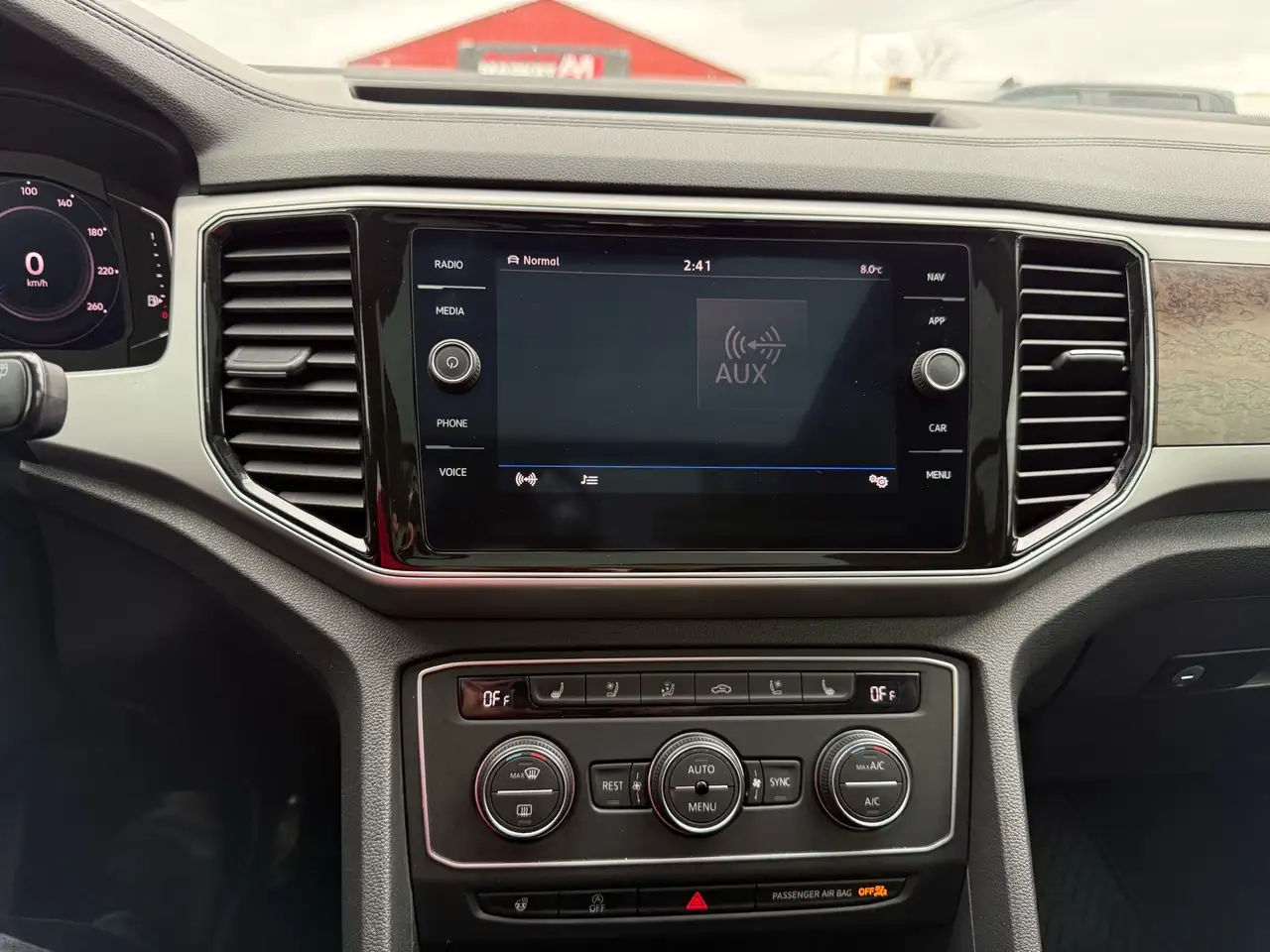 Volkswagen Atlas снимка Volkswagen Atlas