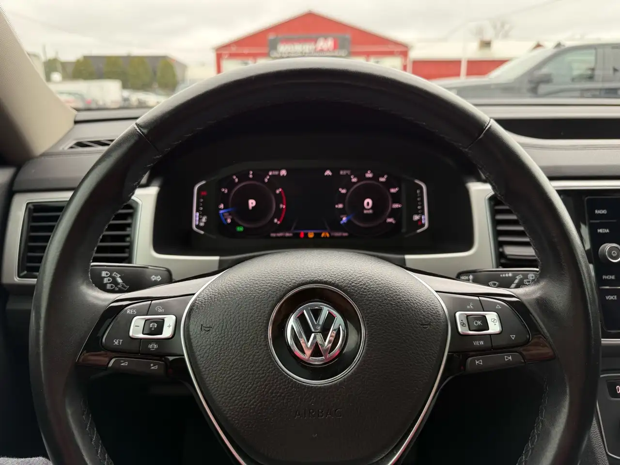 Volkswagen Atlas снимка Volkswagen Atlas