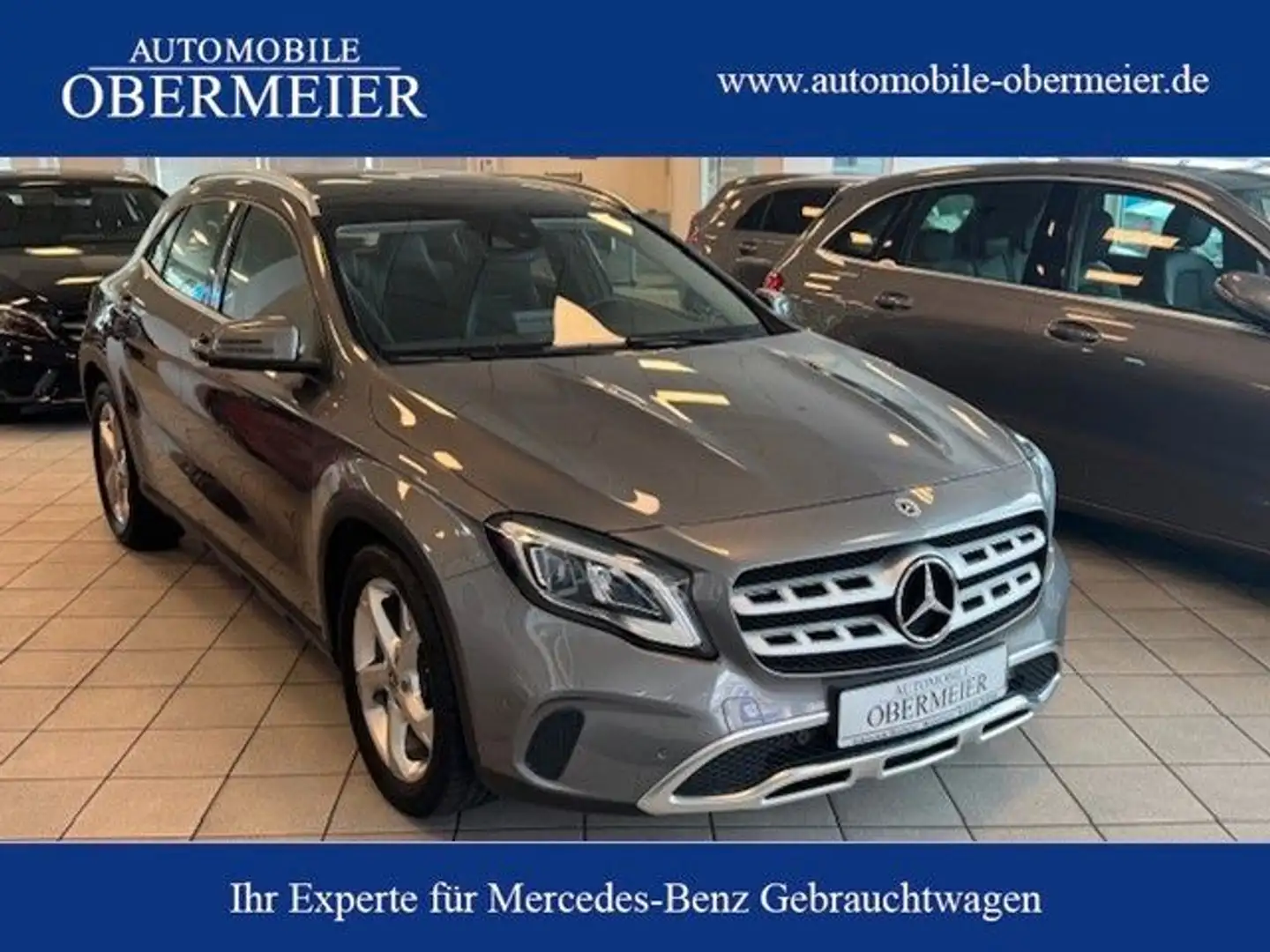 Mercedes-Benz GLA 220 4M Prog. 7G-DCT RFK LED SHZ IHC Panorama Grau - 1