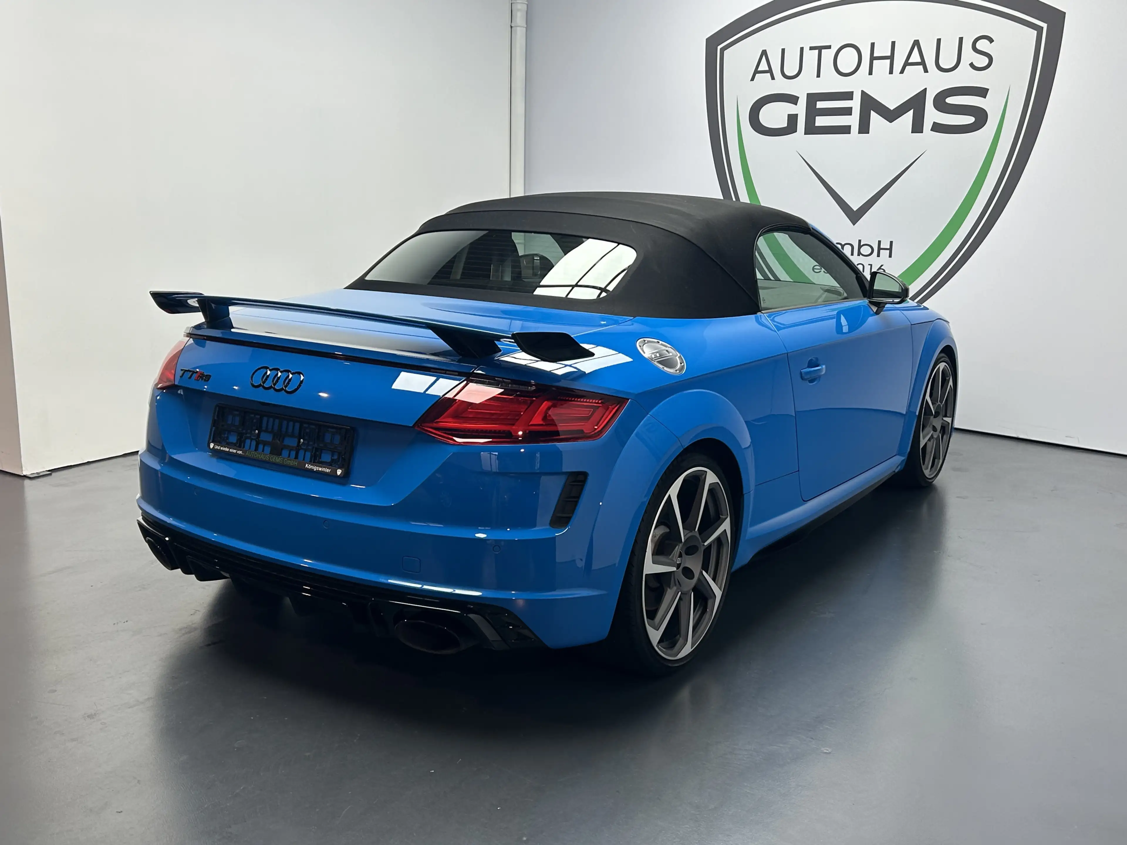 Audi TT RS 2.5 TFSI quattro Matrix virtual cockpit — photo 12