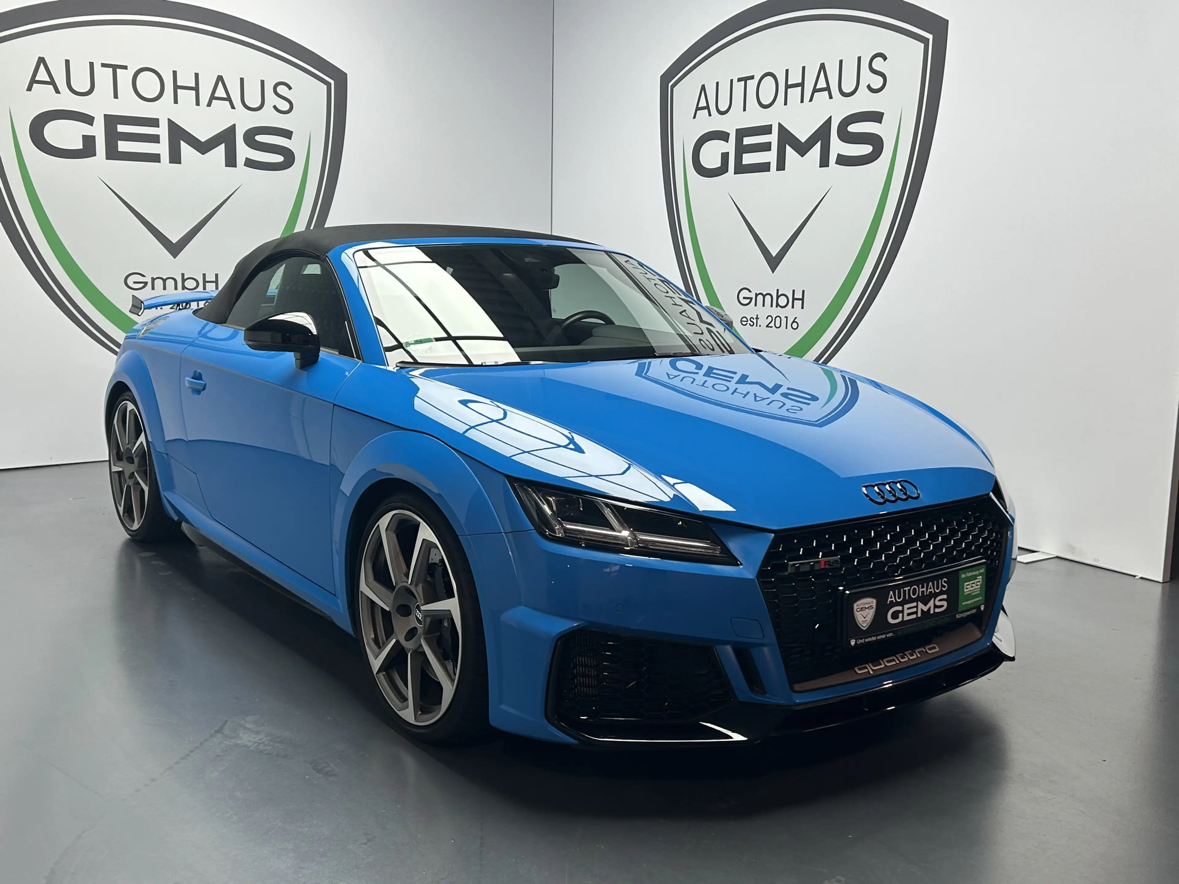 Audi TT RS 2.5 TFSI quattro Matrix virtual cockpit — photo 7