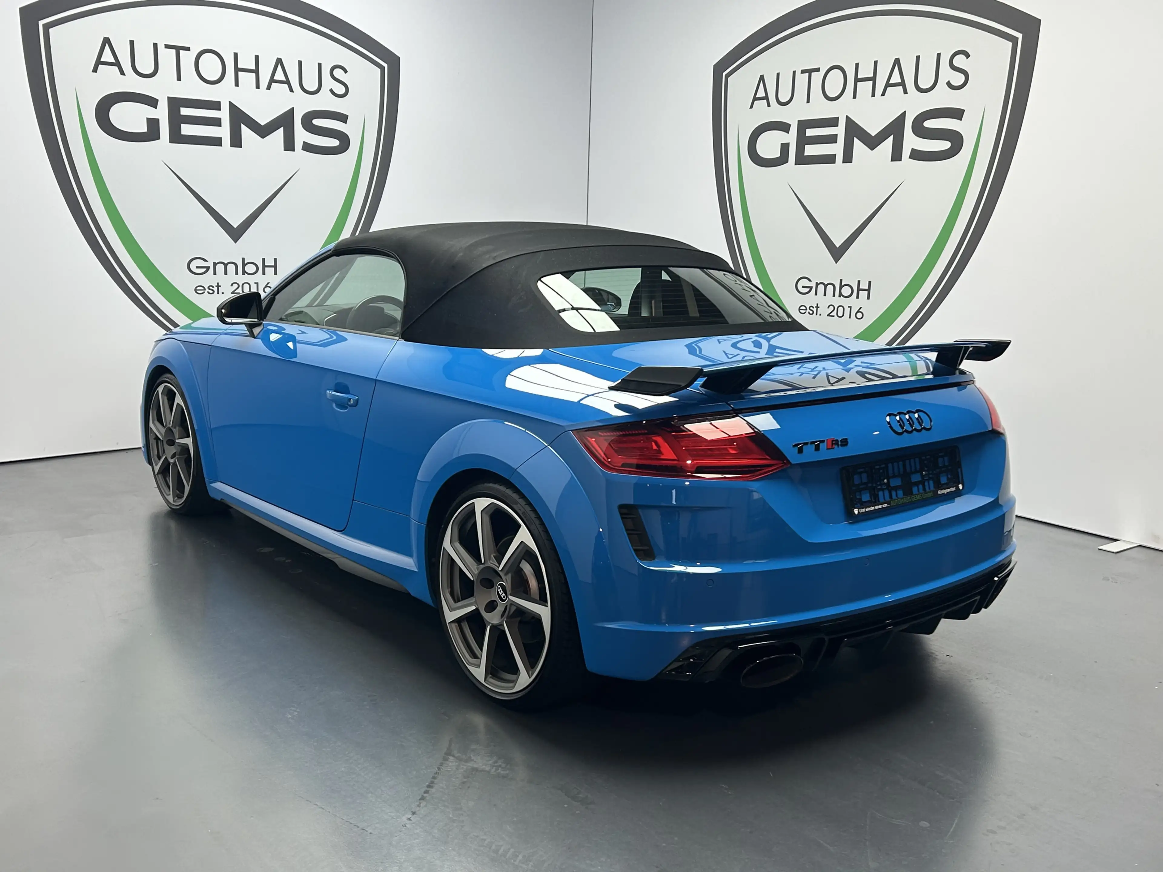 Audi TT RS 2.5 TFSI quattro Matrix virtual cockpit — photo 10