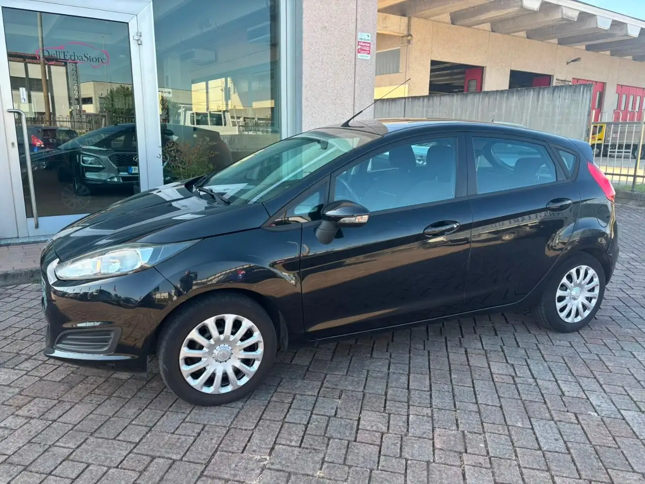 Ford Fiesta Fiesta 5p 1.5 tdci Business 75cv — photo 1 of 14