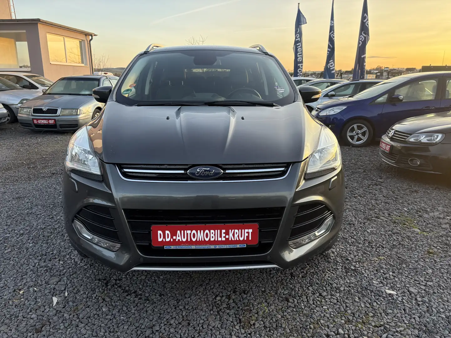 Ford Kuga Titanium-NAVIGATION-4X4 ALLRAD-Automatik Gris - 2