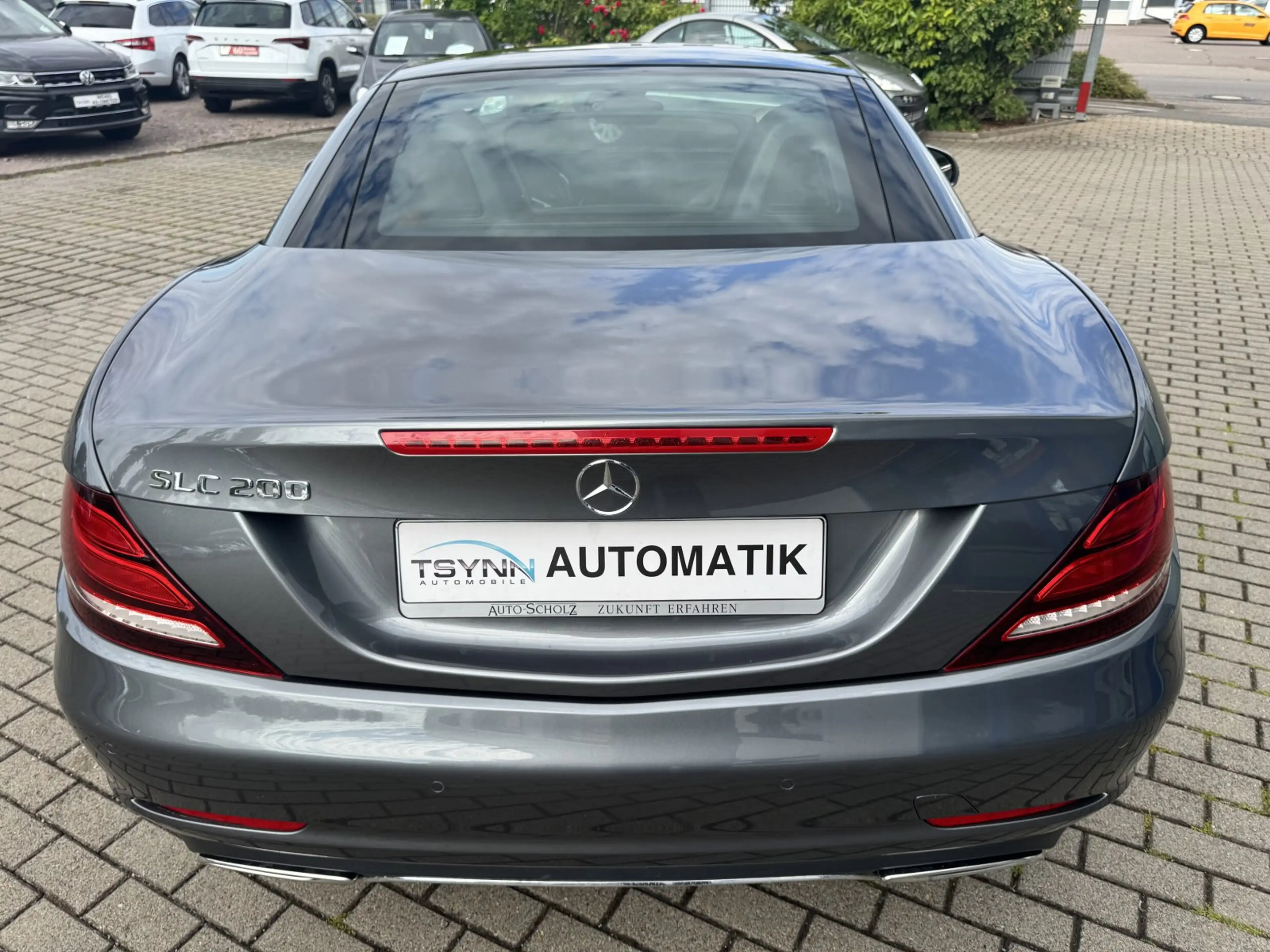 Mercedes-Benz SLC 200 — photo 12