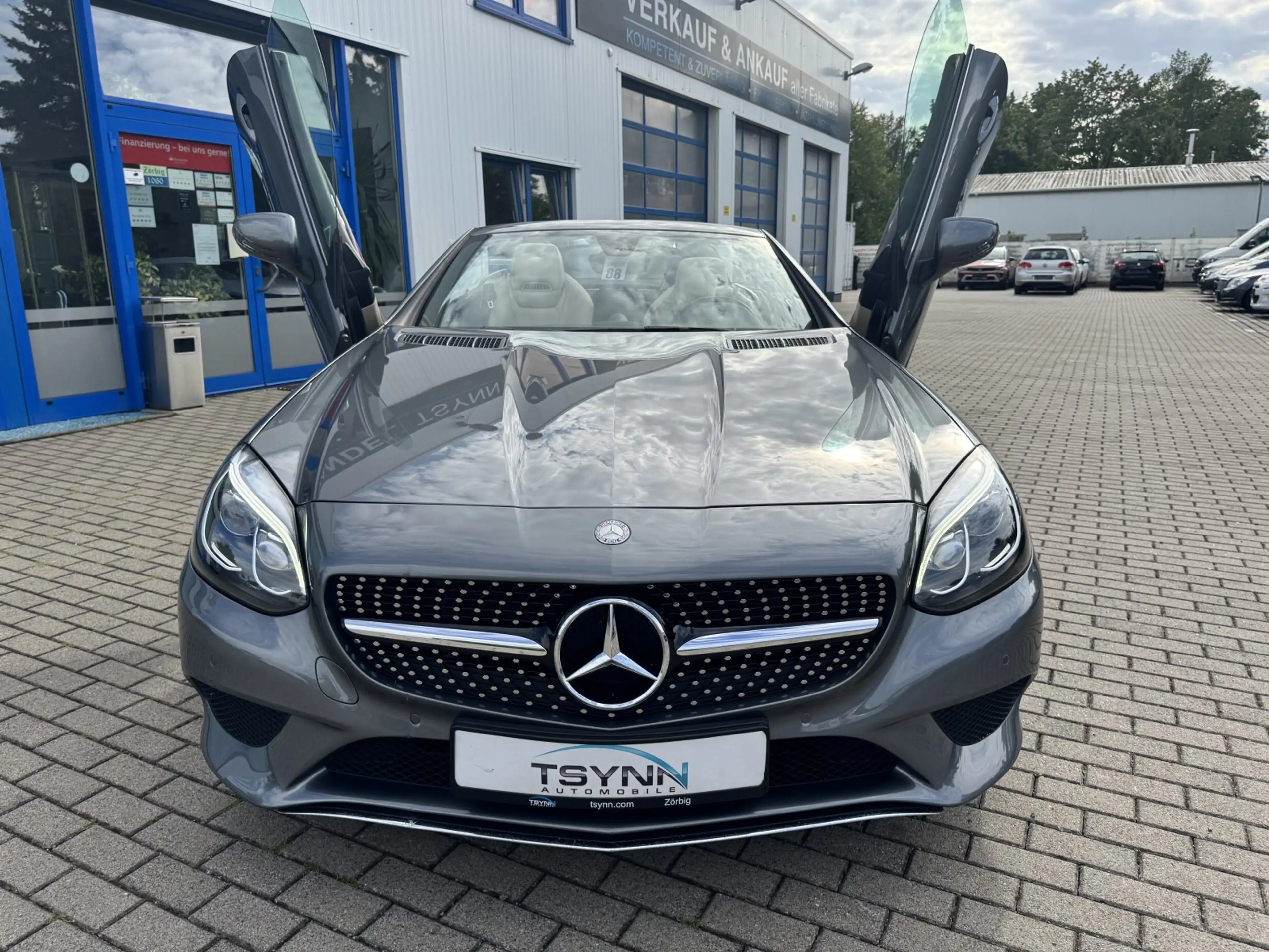 Mercedes-Benz SLC 200