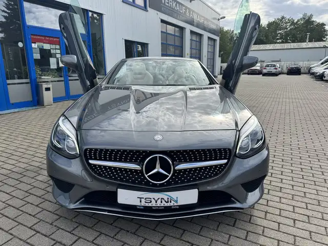 Mercedes-Benz SLC 200