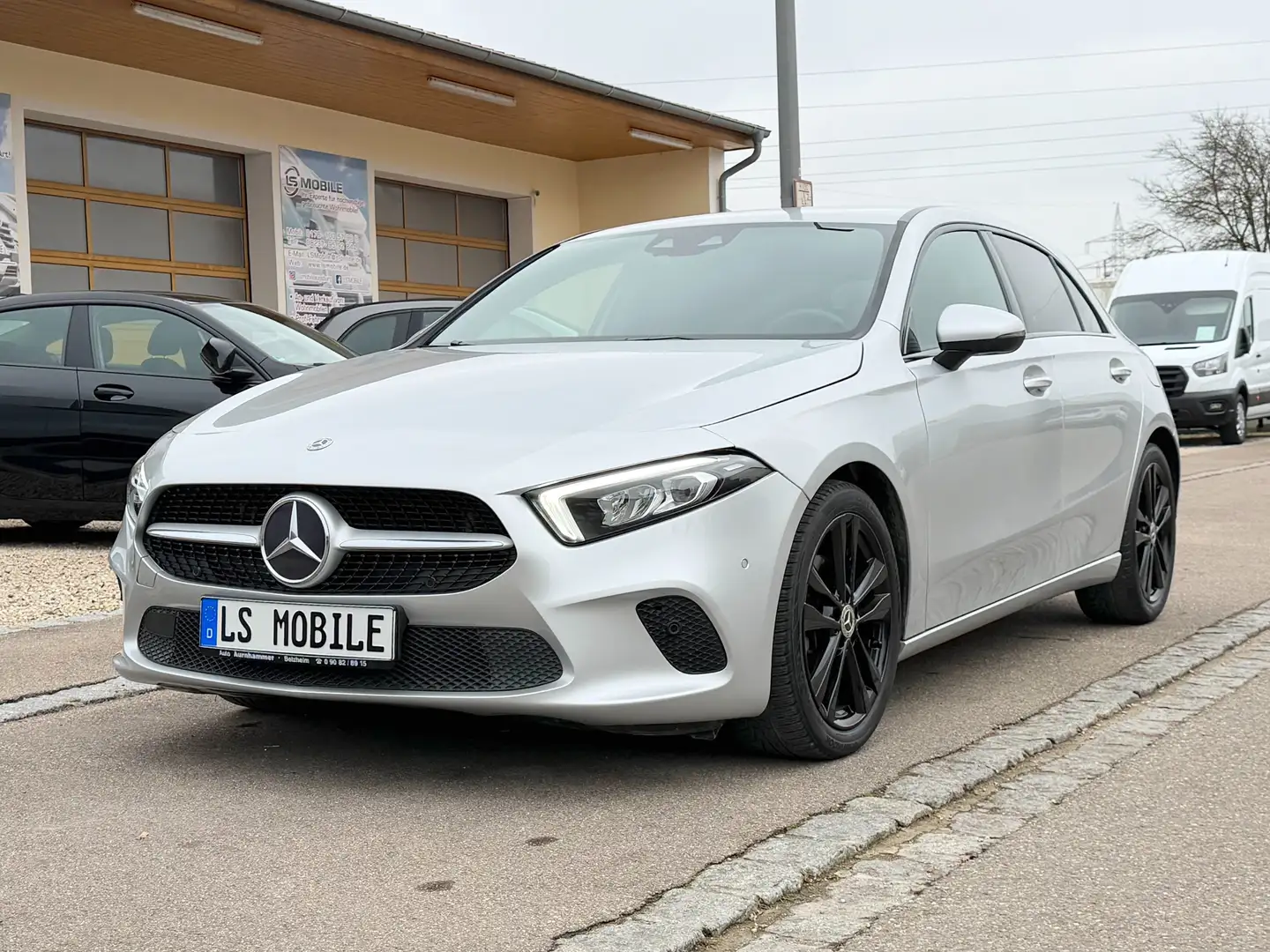 Mercedes-Benz A 200 A 200 Progressive Navi*LED*RFK*SHZ* Grau - 2