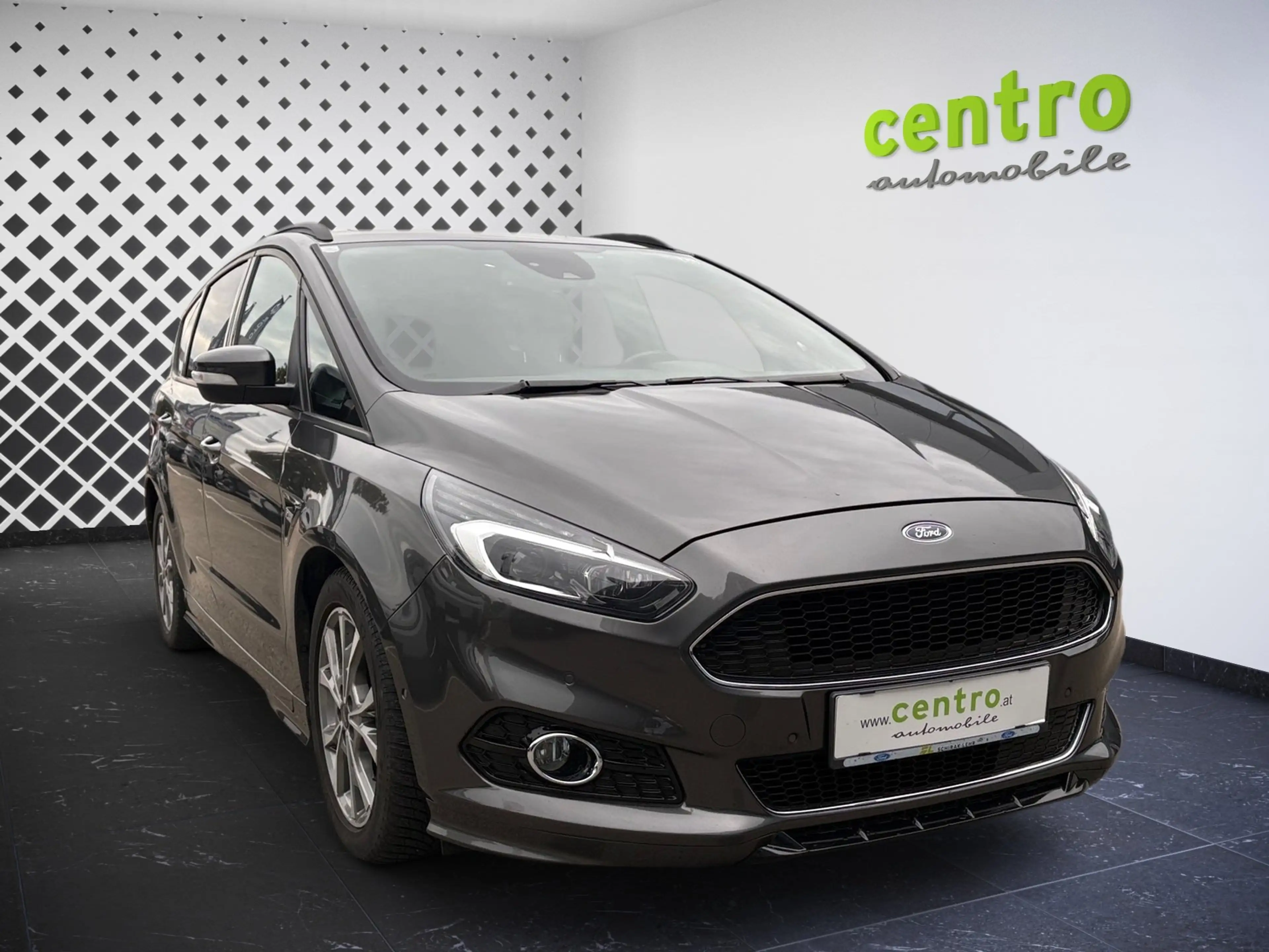 Ford S-Max ST-Line — photo 6