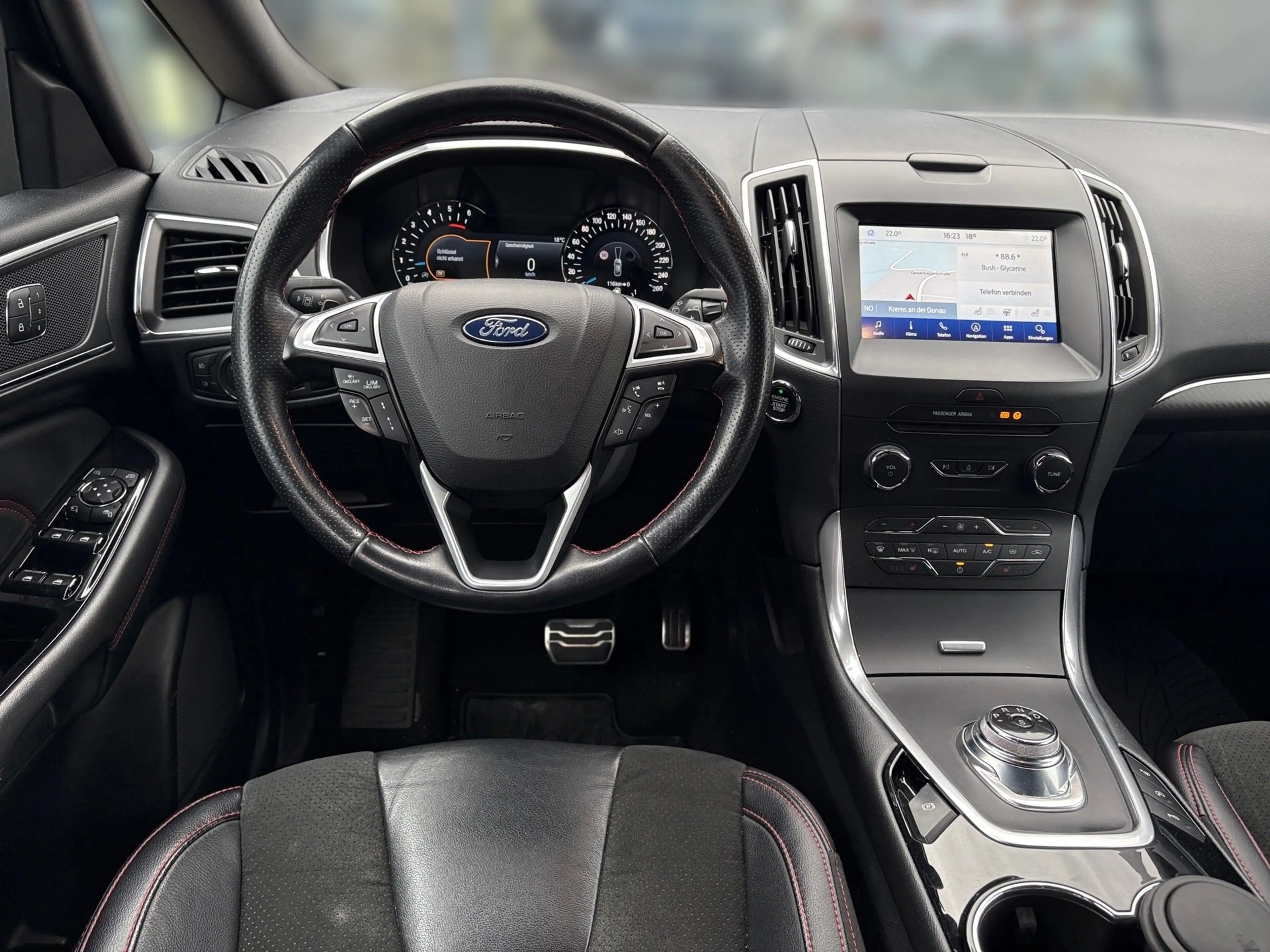 Ford S-Max ST-Line — photo 5