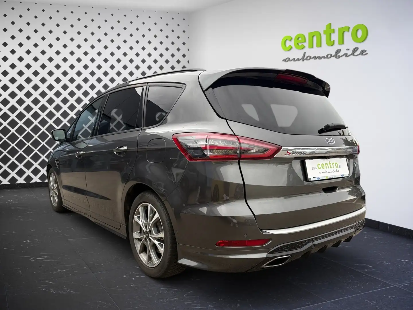 Ford S-Max ST-Line - 7 Sitzer Grau - 2