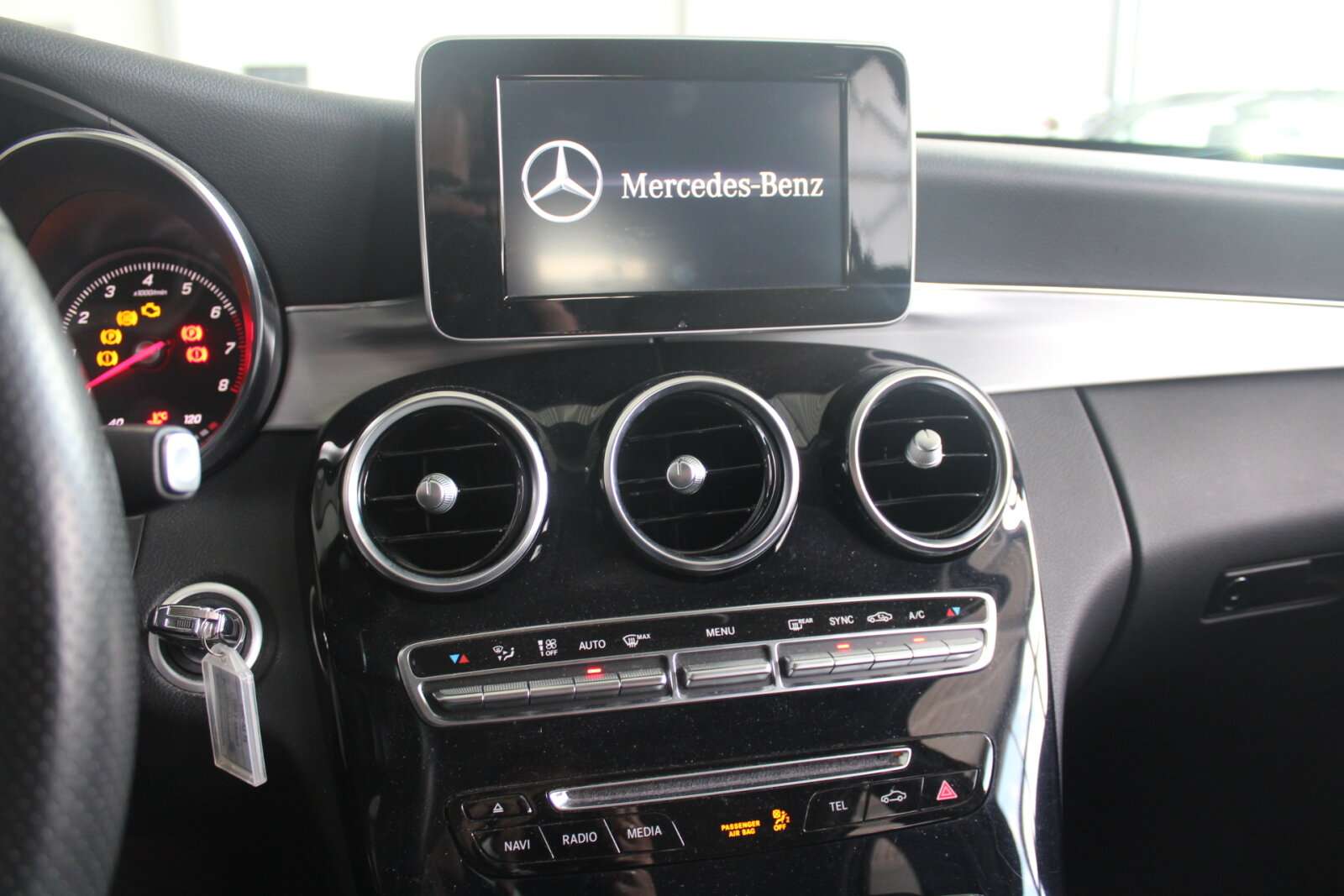 Mercedes-Benz C 180