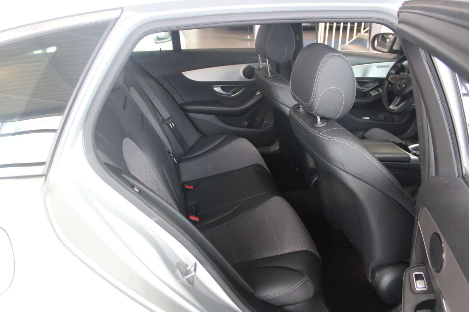 Mercedes-Benz C 180