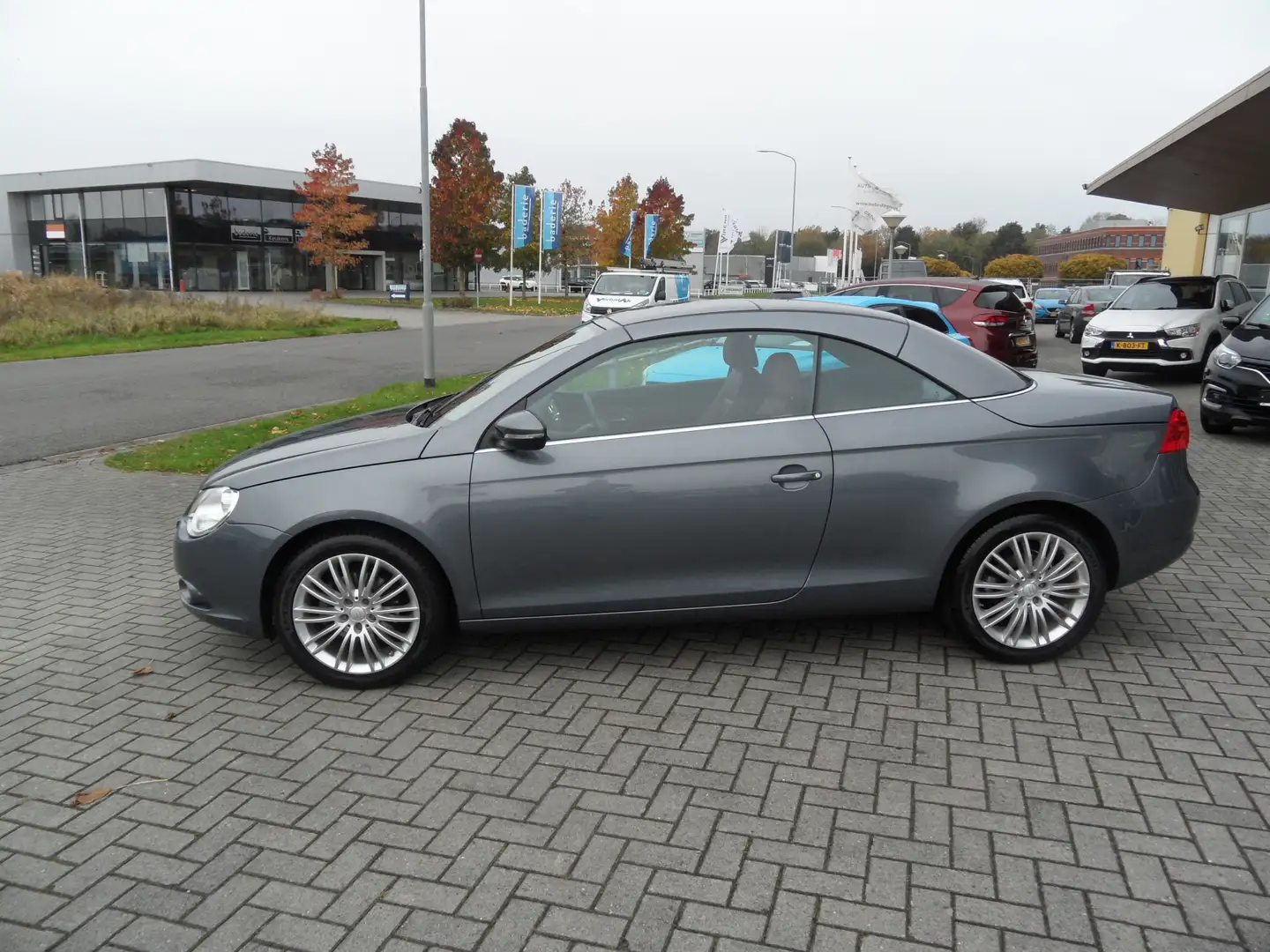 Volkswagen Eos 1.4 TSI Highline Grijs - 2