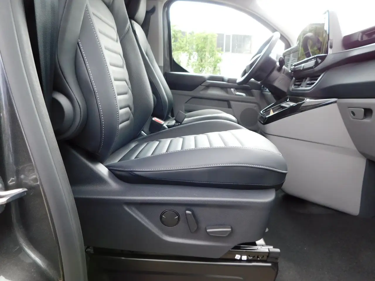 Ford Tourneo Custom 2.0 L2 Autom Titanium X AHK/360° 16