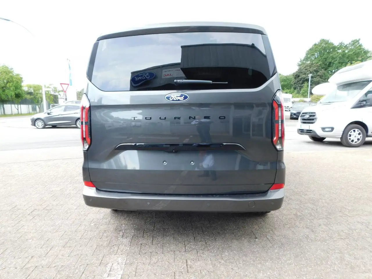 Ford Tourneo Custom 2.0 L2 Autom Titanium X AHK/360° 6