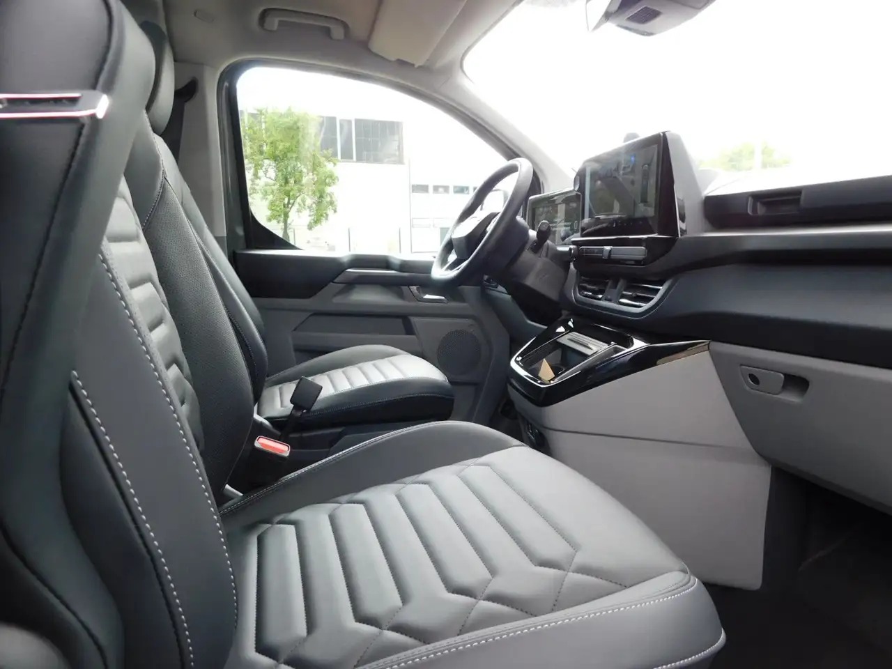 Ford Tourneo Custom 2.0 L2 Autom Titanium X AHK/360° 15