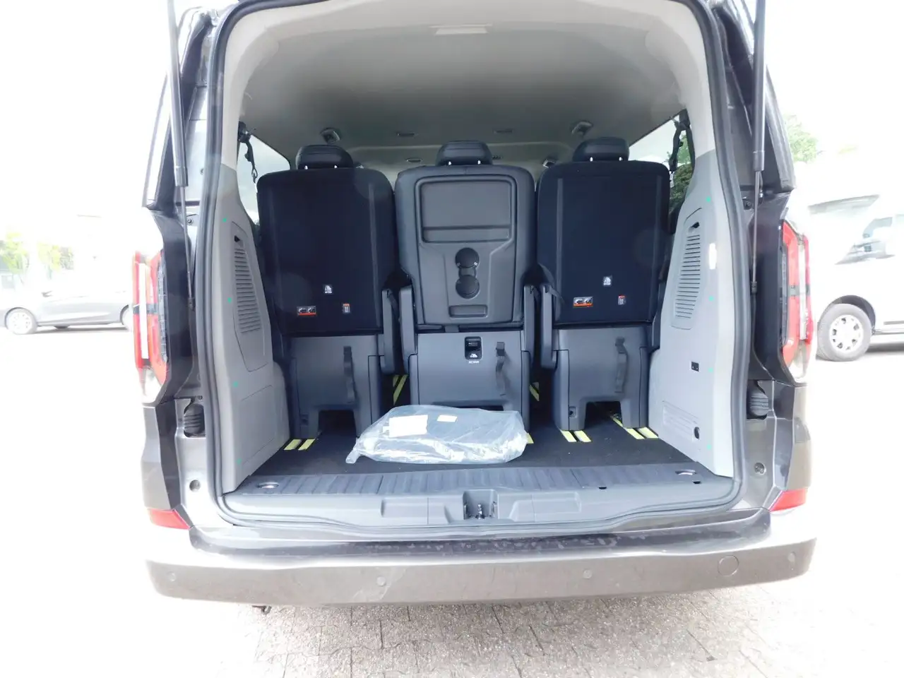 Ford Tourneo Custom 2.0 L2 Autom Titanium X AHK/360° 14