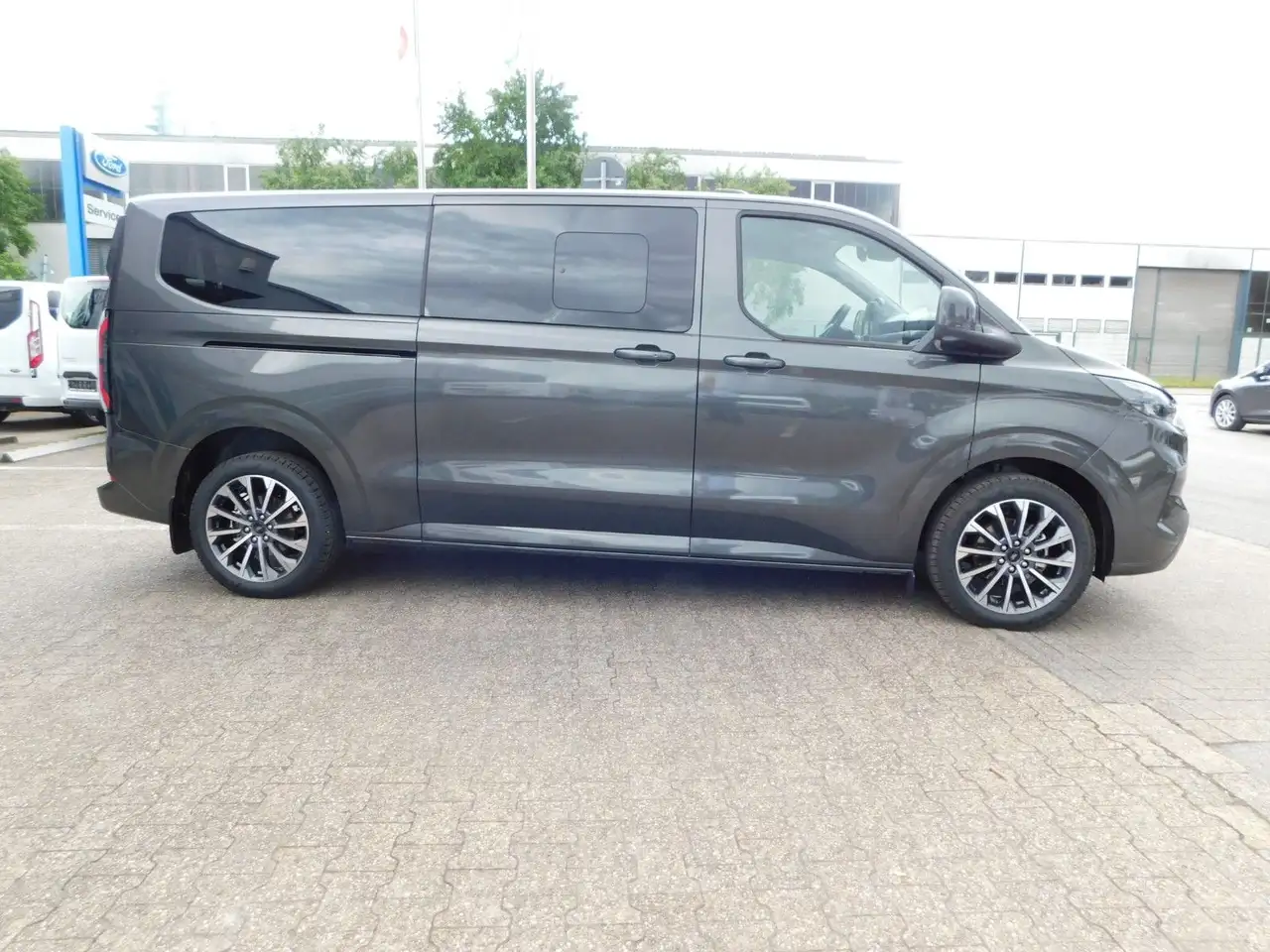 Ford Tourneo Custom 2.0 L2 Autom Titanium X AHK/360° 4