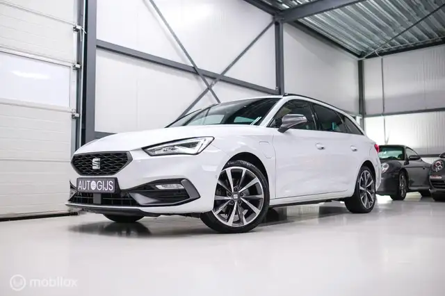SEAT Leon e-Hybrid Sportstourer FR 1.4 TSI eHybrid | ACC | Stoel + st