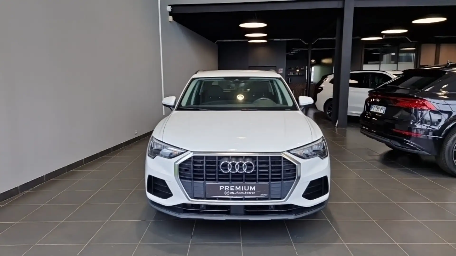 Audi Q3 35 TFSI 150 CH S tronic 7 Weiß - 2
