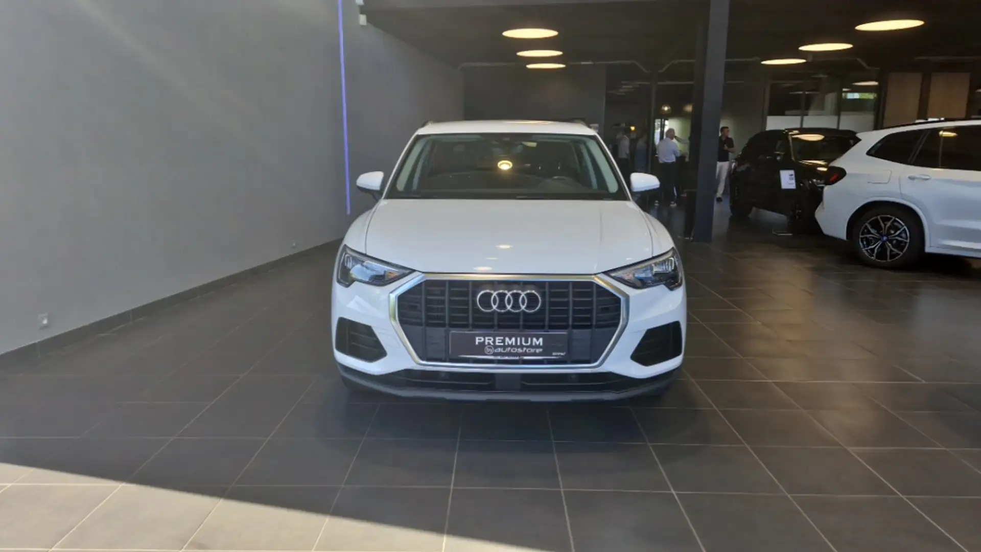 Audi Q3 35 TFSI 150 CH S tronic 7 Blanc - 2