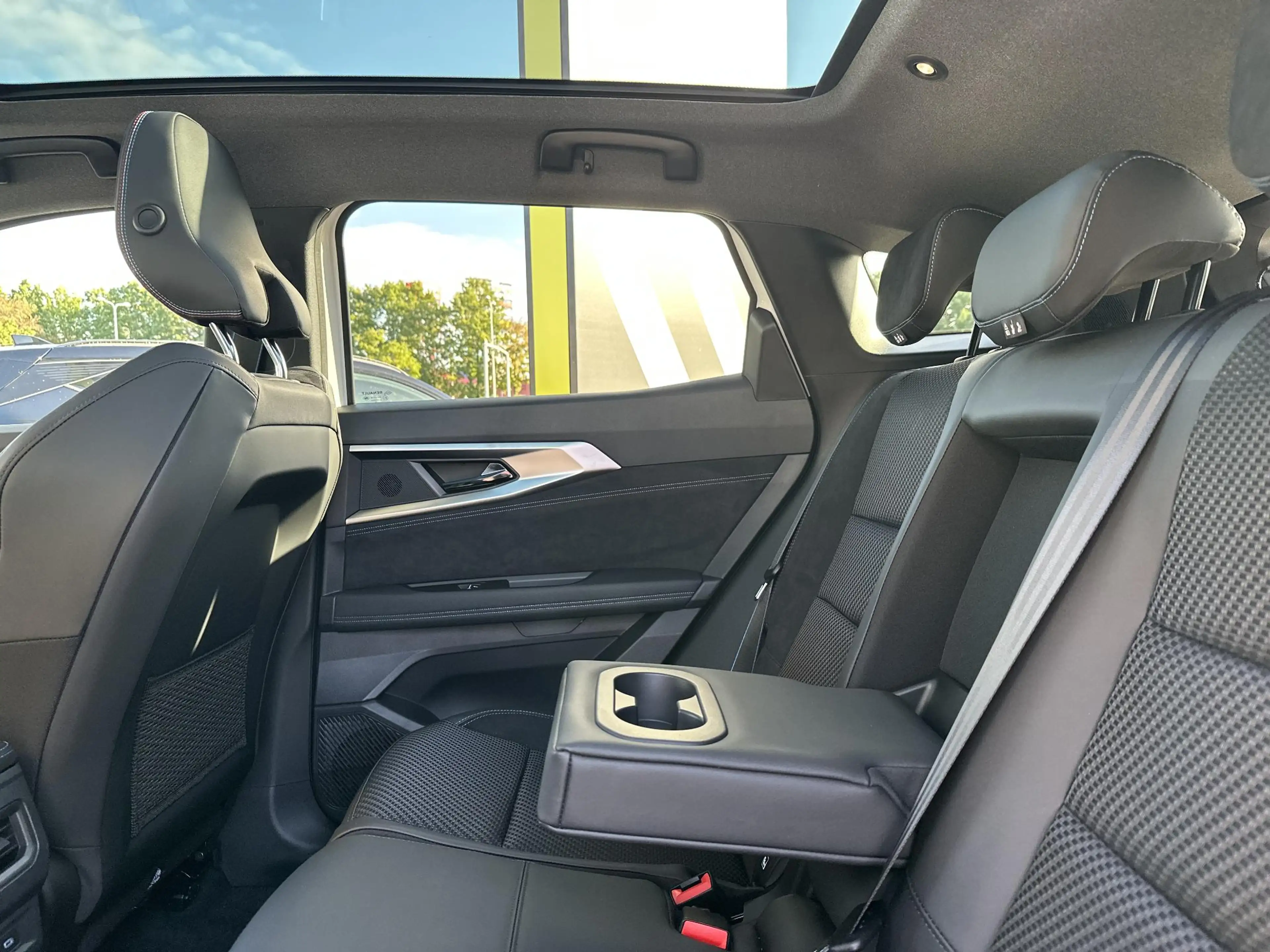 Renault Austral Esprit Alpine Full Hybrid E-Tech 200 l €. 6.500,- — photo 9