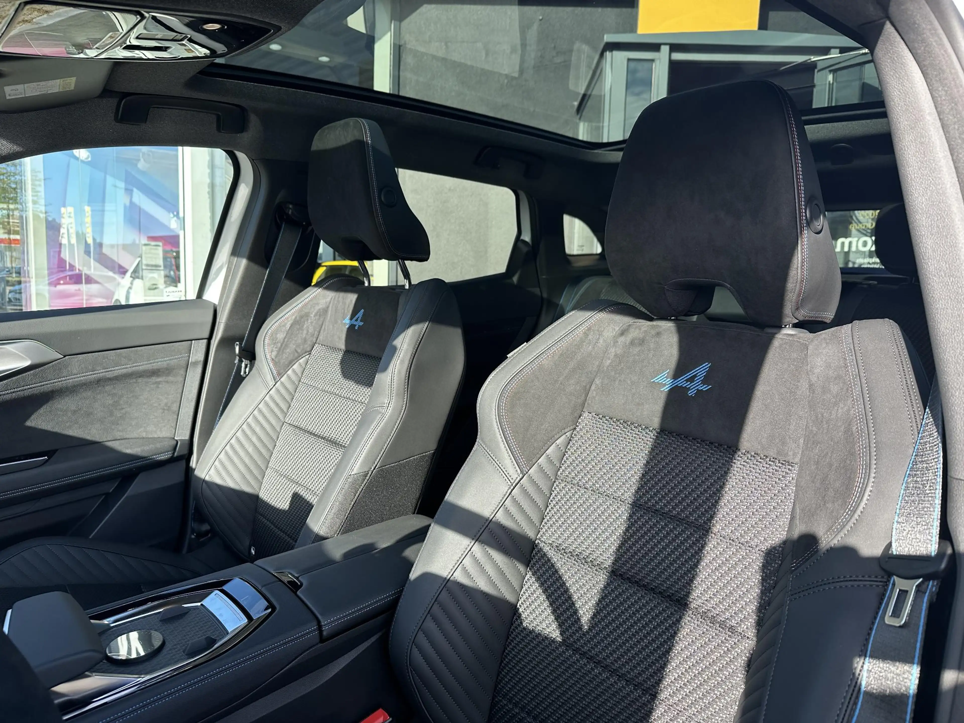 Renault Austral Esprit Alpine Full Hybrid E-Tech 200 l €. 6.500,- — photo 8