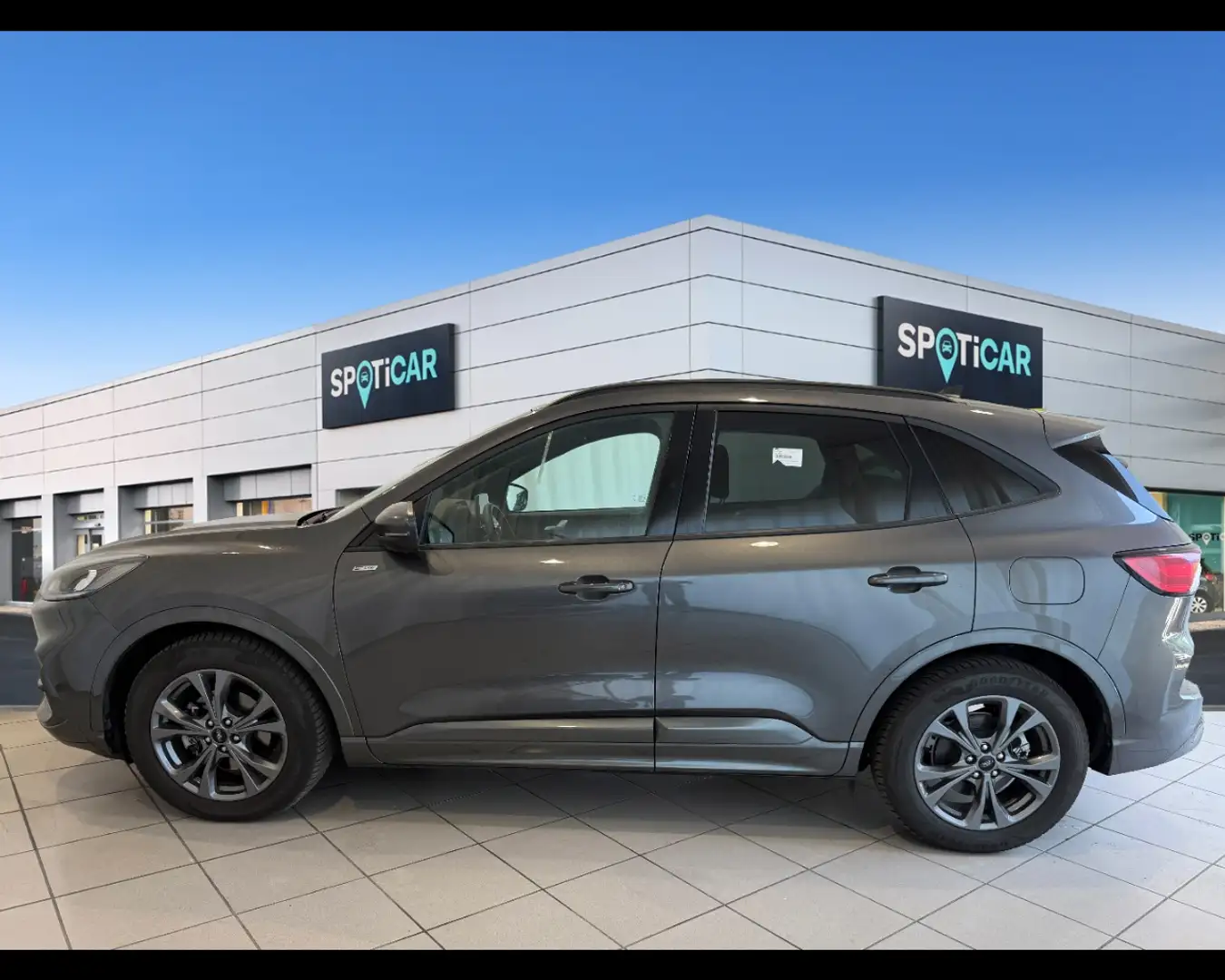 Ford Kuga 2.0 EcoBlue ST-Line Grau - 2