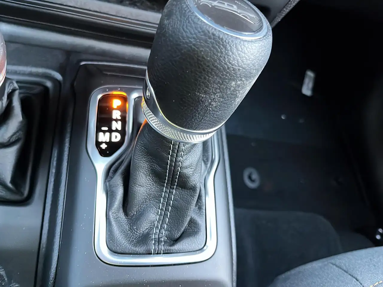 Jeep Gladiator снимка Jeep Gladiator