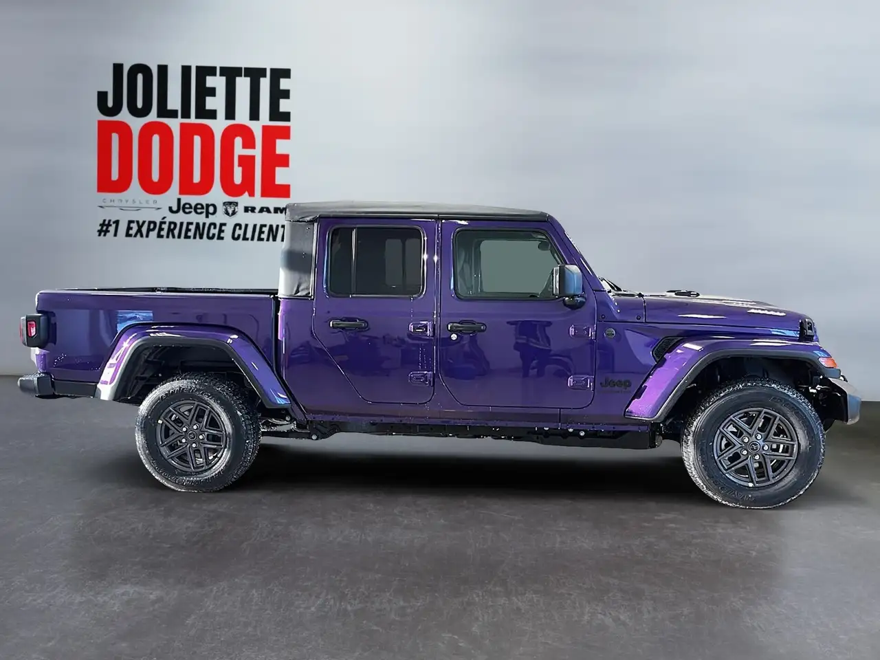 Jeep Gladiator снимка Jeep Gladiator