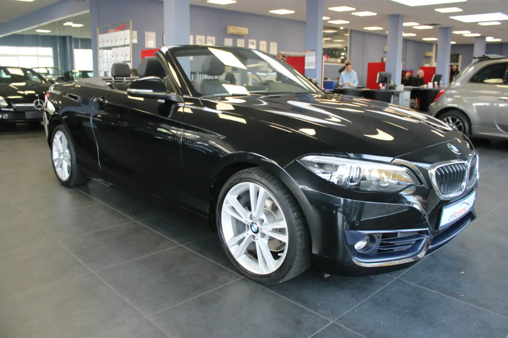 BMW 218 218i Cabrio Aut. Sport Line Чёрный - 1