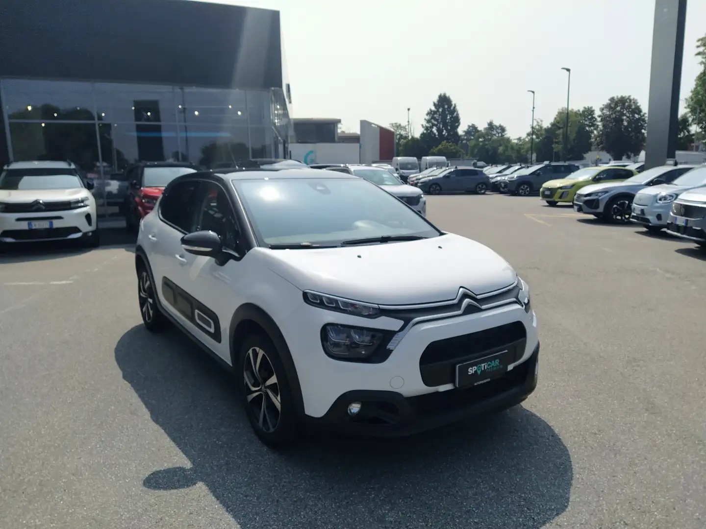 Citroen C3 1.2 PureTech 83cv SHINE PACK USATO GARANTITO Bianco - 1