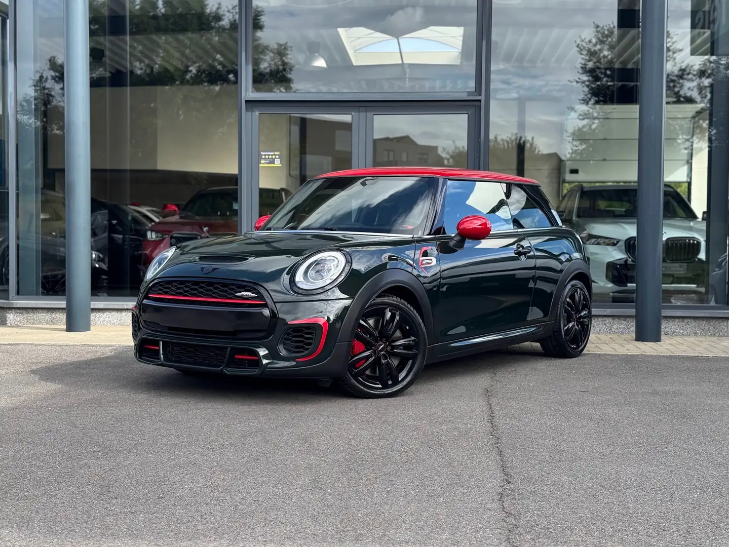 MINI John Cooper Works 3-deurs AUT / NAVI / BLUETOOTH / PDC / HUD / VERW Vert - 1