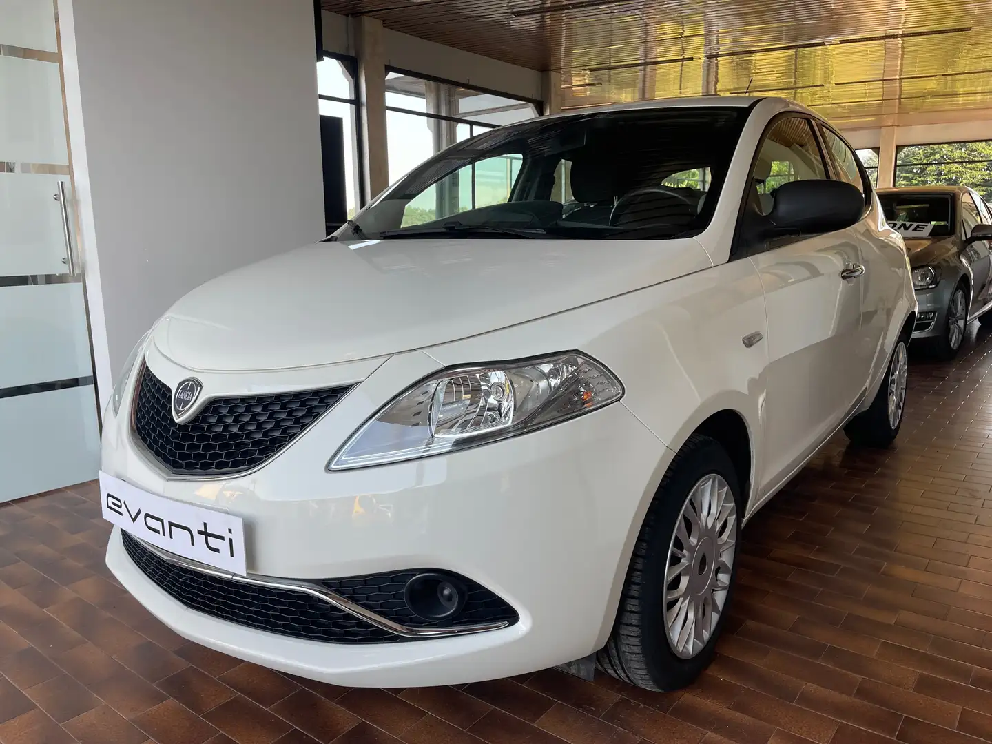 Lancia Ypsilon 1.2 Silver 69cv Weiß - 2